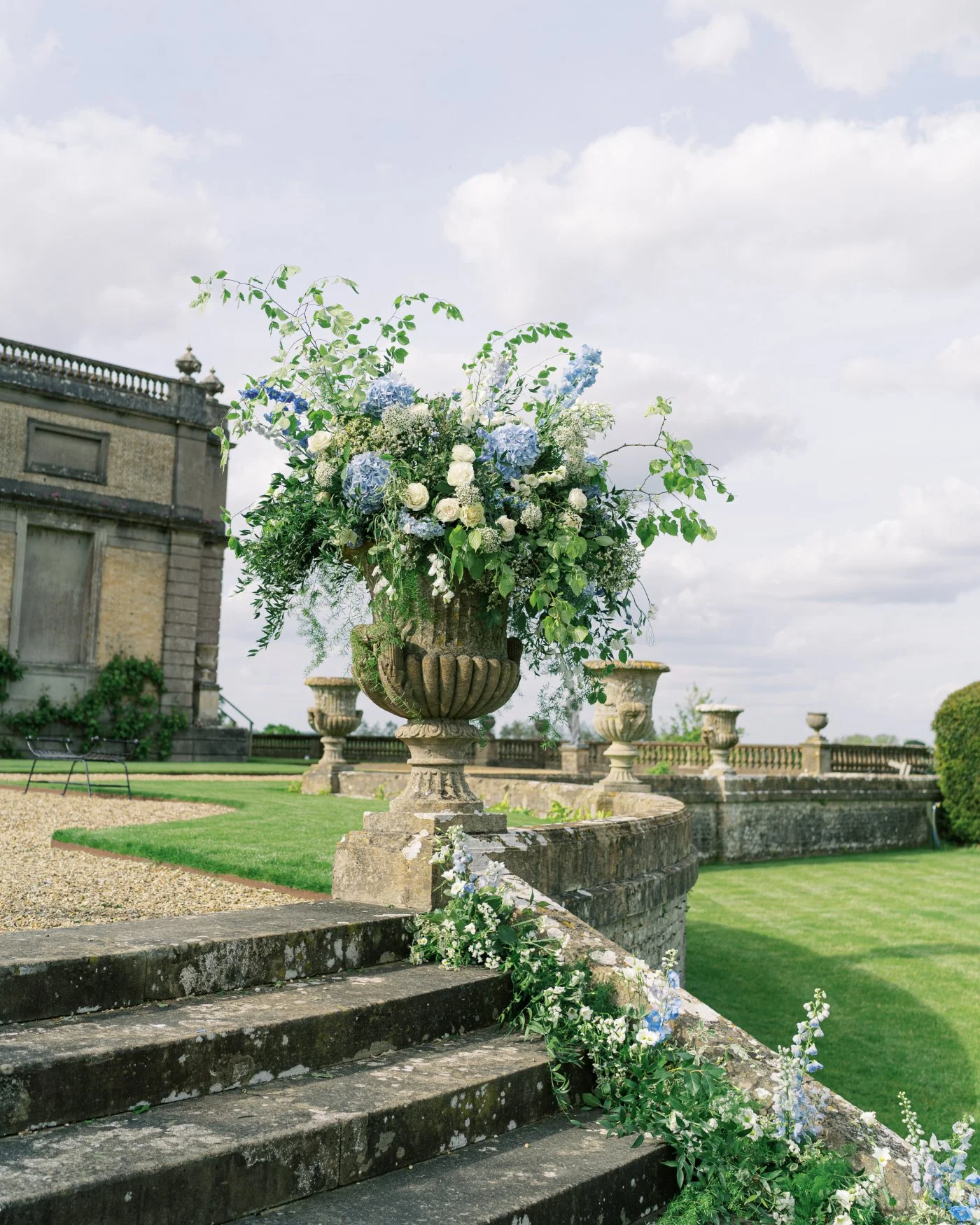 the-way-to-bloom-somerly-house-wedding-florist-22.jpeg