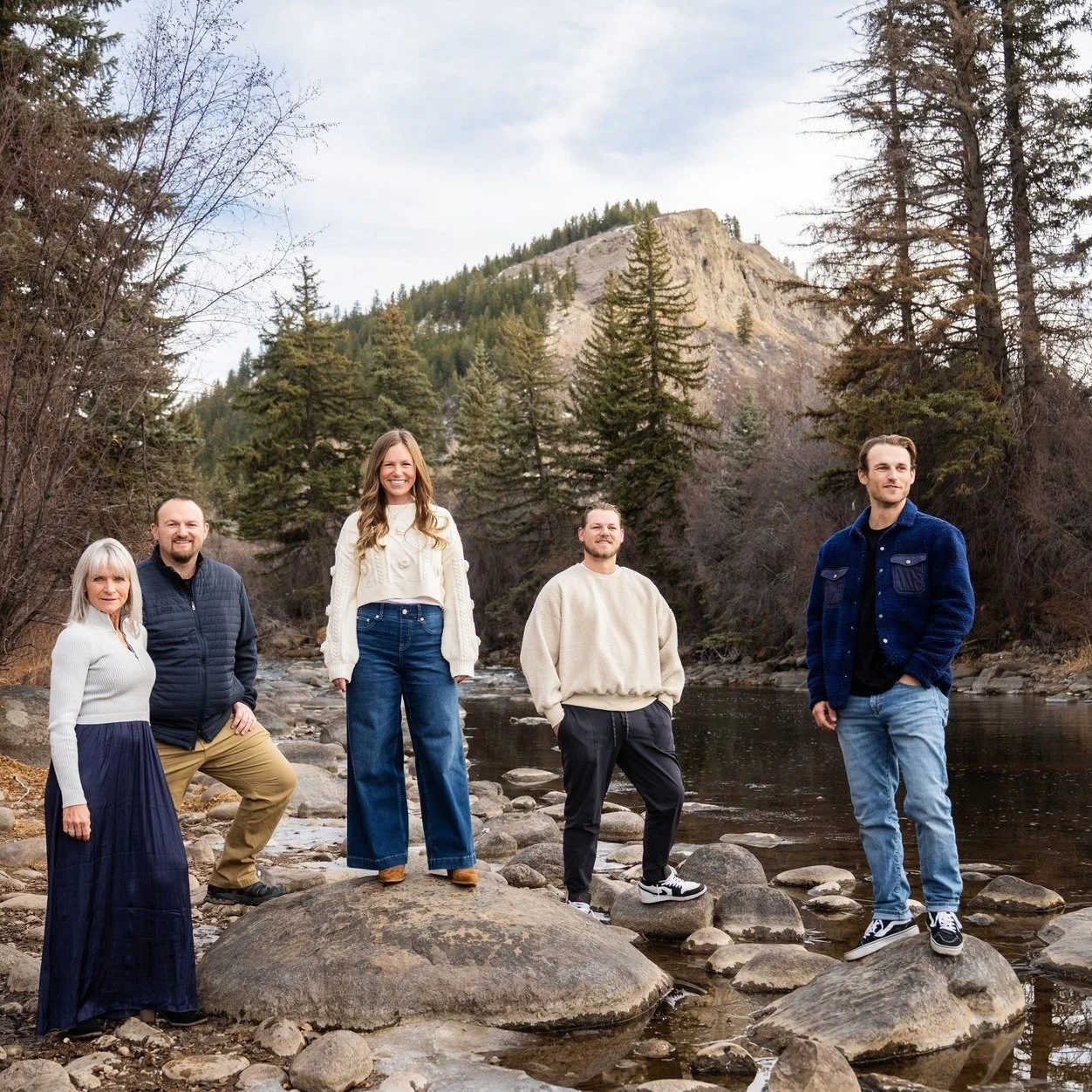 Pure joy, real laughs, and a whole lot of personality ✨
This fun-loving family brought all the energy to their photoshoot @westinriverfront, and we loved capturing every candid moment&mdash;from giggles to group hugs and everything in between.

#West