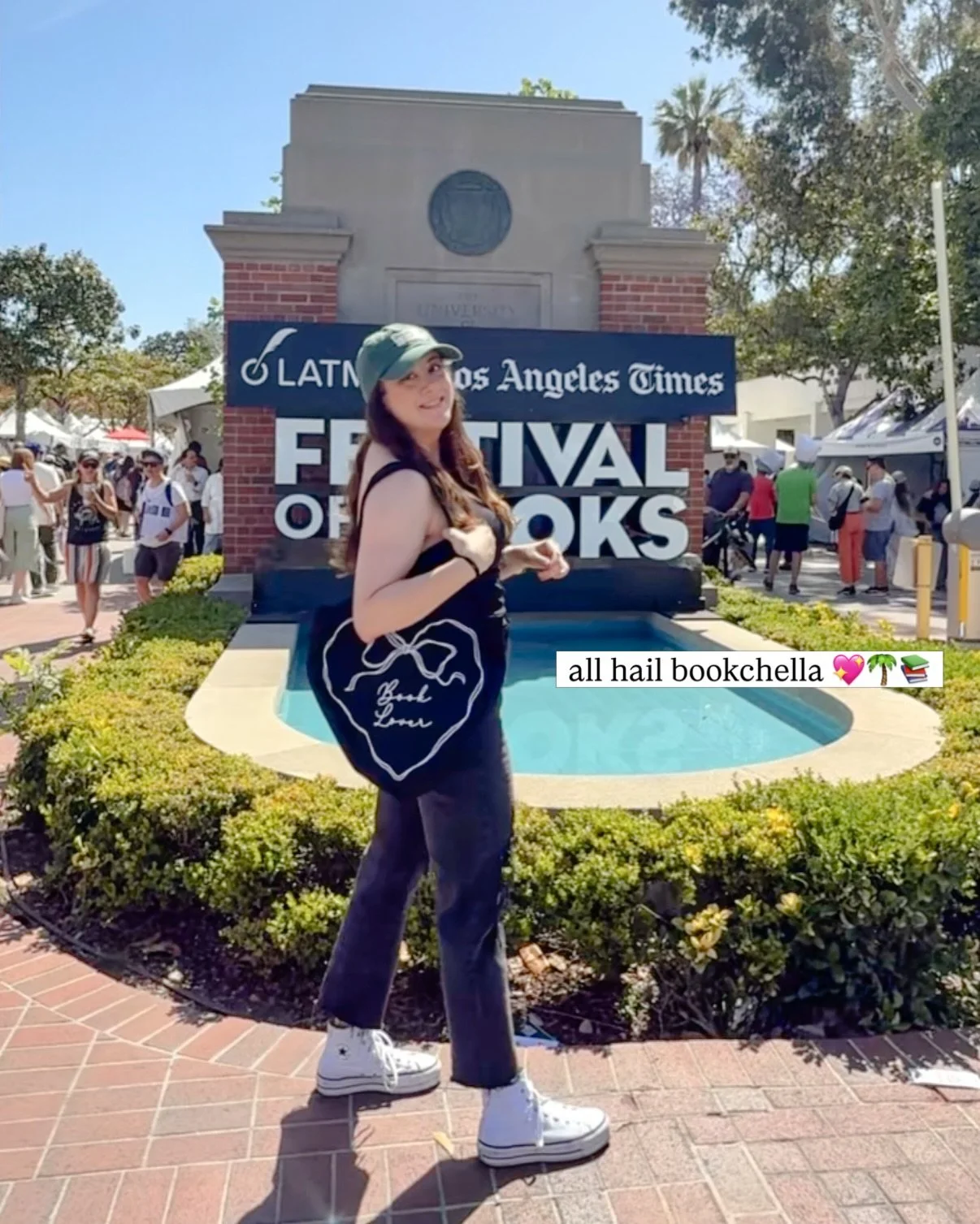 another year, another @latimesfob in the books! Last year was pouring rain, so of course this year the sun was out and burnin&rsquo; us all up ☀️🔥

Even though I got a lil crispy, I love to go with my friends and soak up all the bookish vibes, suppo