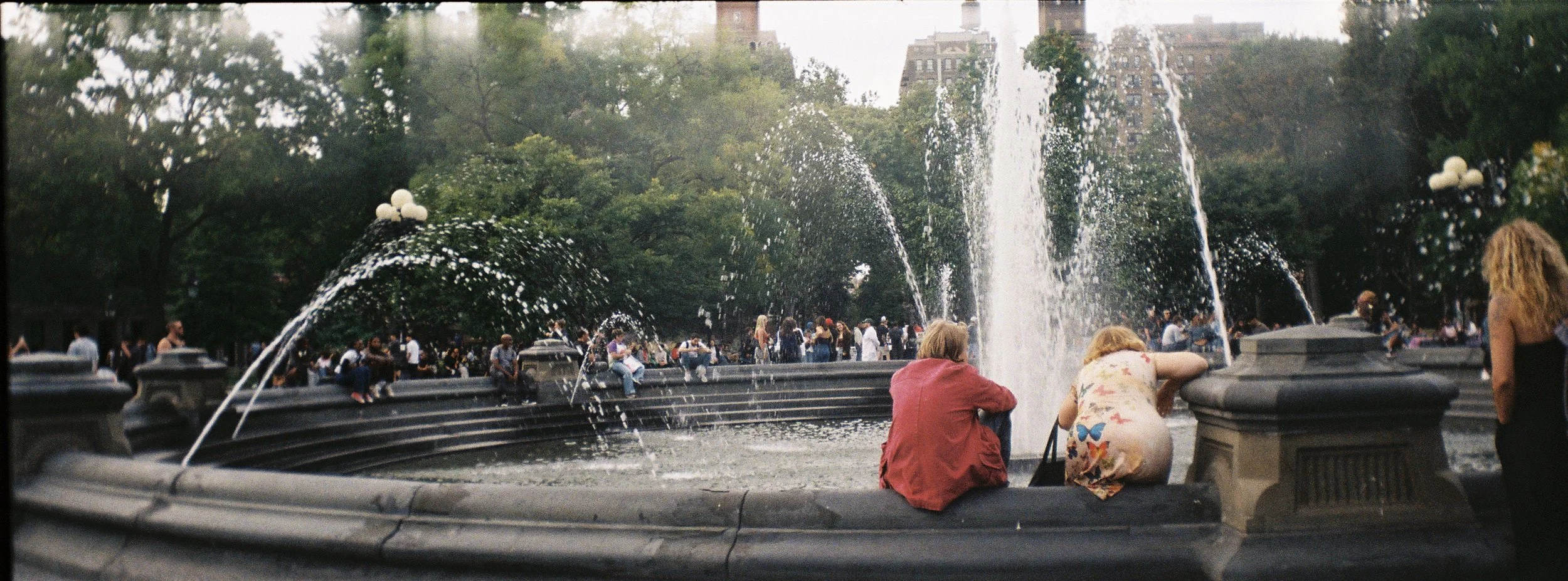 000Valeria001977-R1-046-21A.jpg