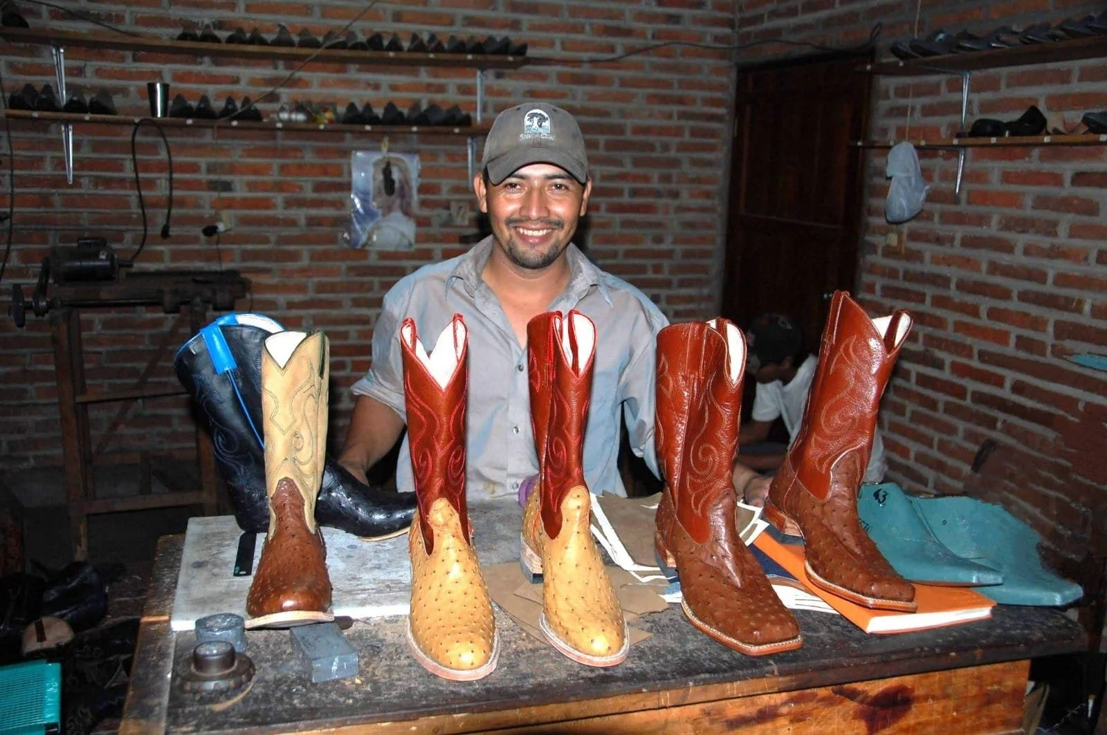 Ernesto Izaguirre: From Bootmaker to Master Craftsman, Teacher, and ...