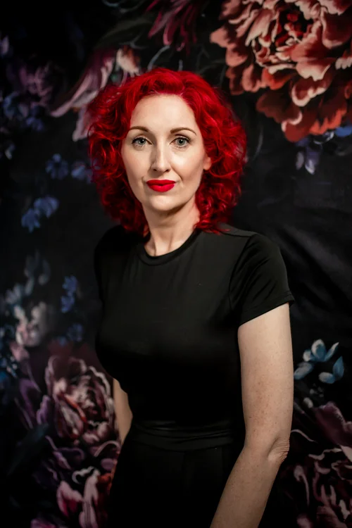 Michi Medley, LMSW, A-CAS of Ala Therapy Collective, therapist for chronic illness, LGBTQIA+ clients, and family-of-origin trauma in Oklahoma.