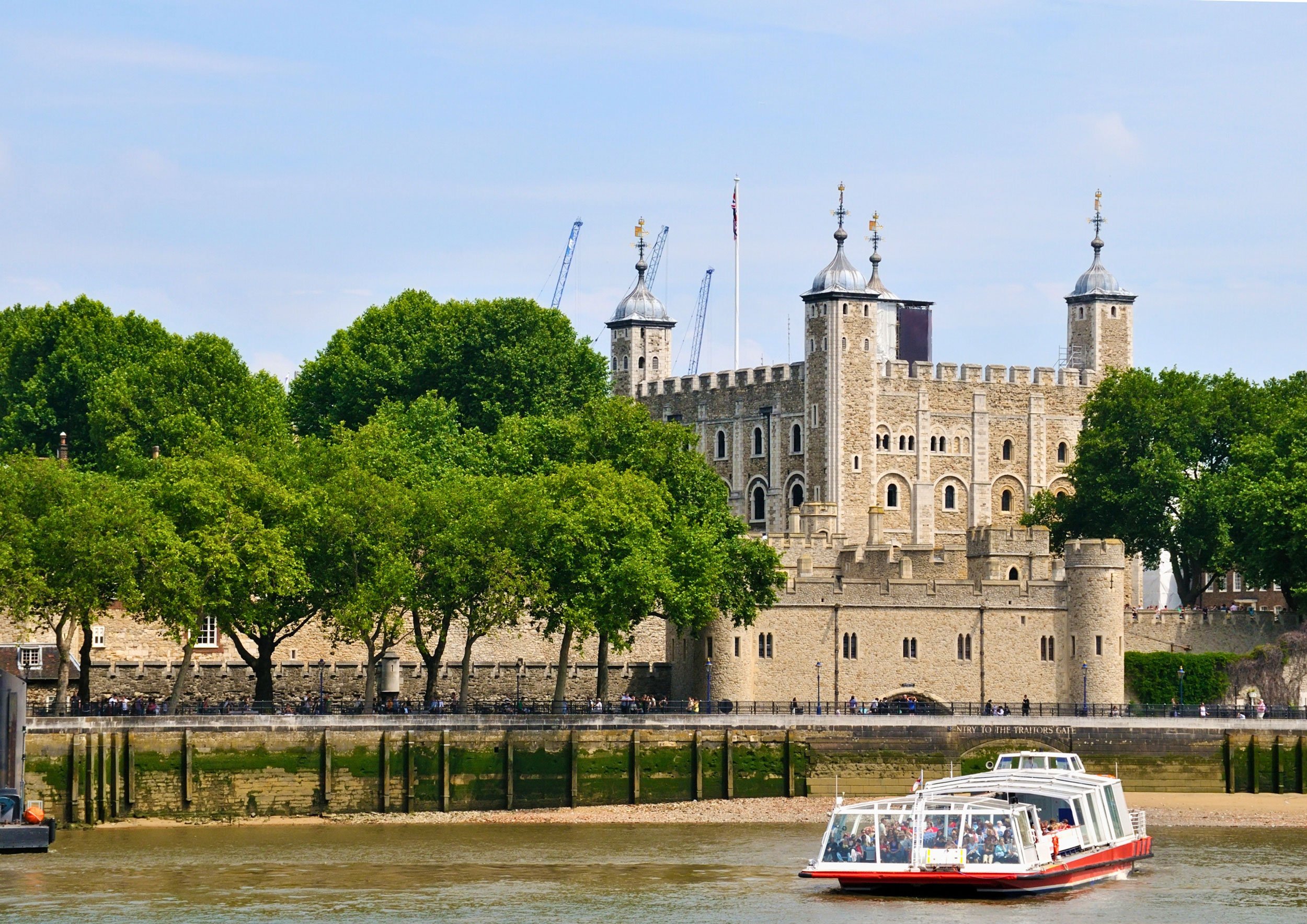 London-Tower-of-London-River-Thames.jpg