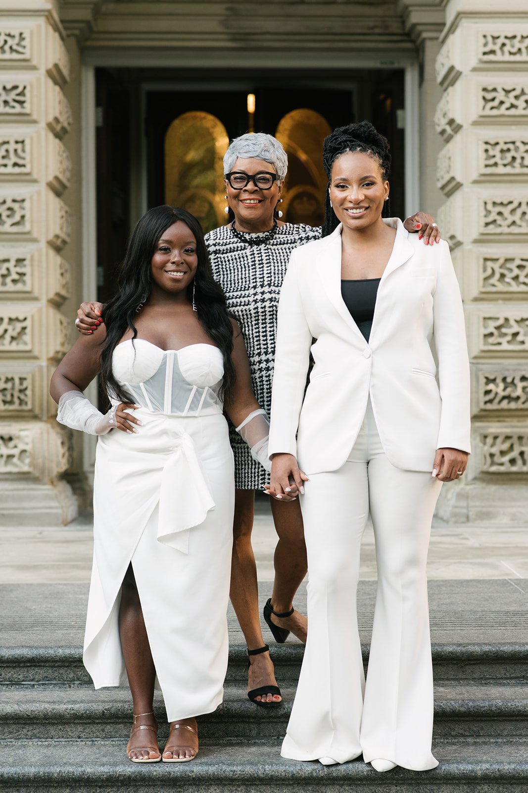 toronto-city-hall-elopement-osgoode-hall-couples-photos.jpg