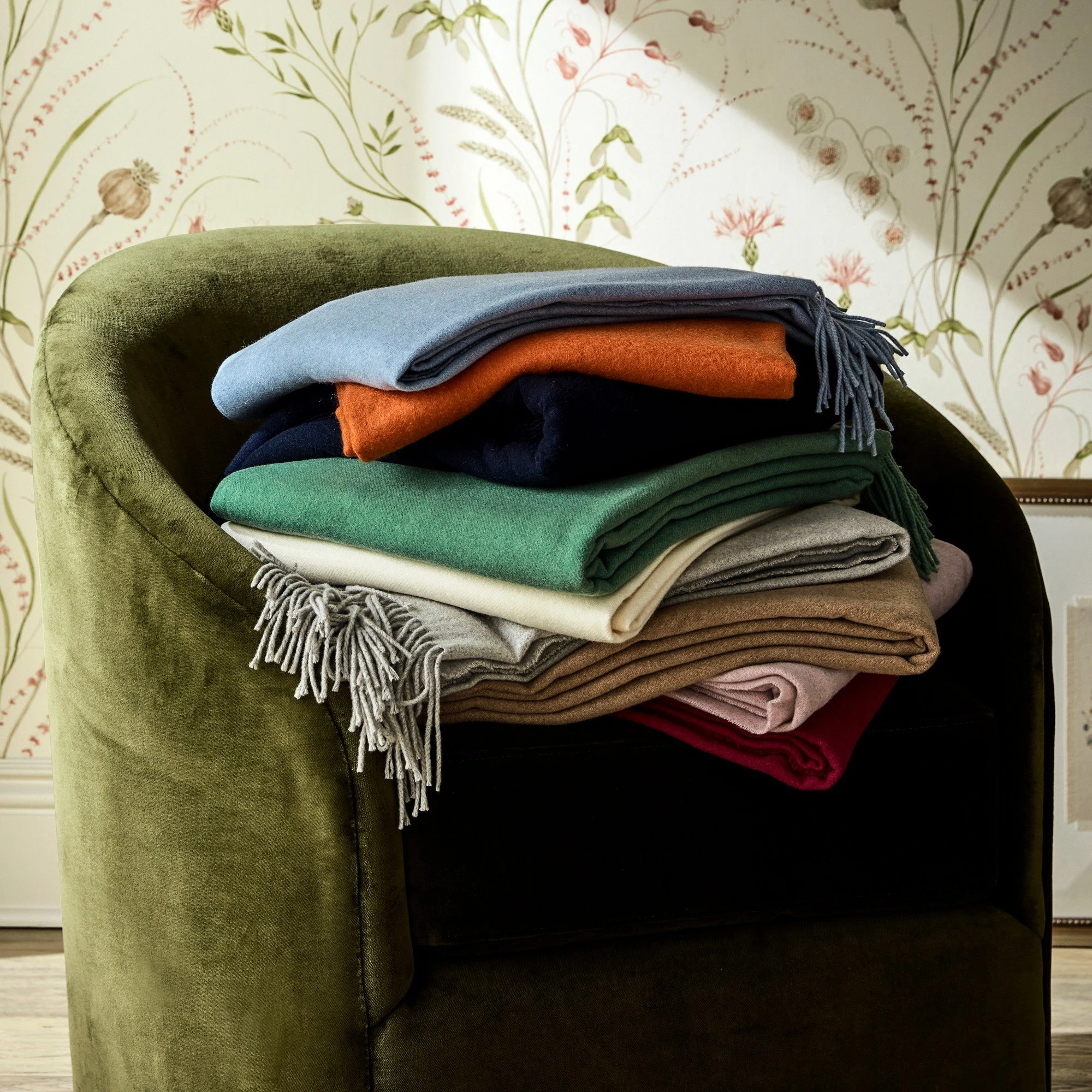 Luxury holiday gift guide interior design cashmere blanket