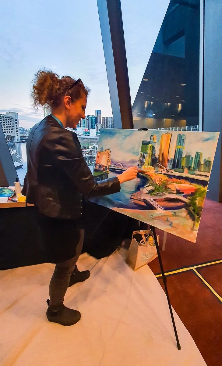 LIVE WEDDING AND EVENT PAINTER Olga_Painting2.jpg