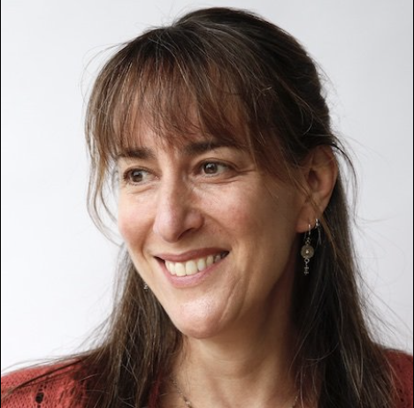 Headshot of Lucia Grauman, MSSW, LCSW, a licensed clinical social worker who has endorsed Malachi Gillihan as a skilled and compassionate trauma specialist