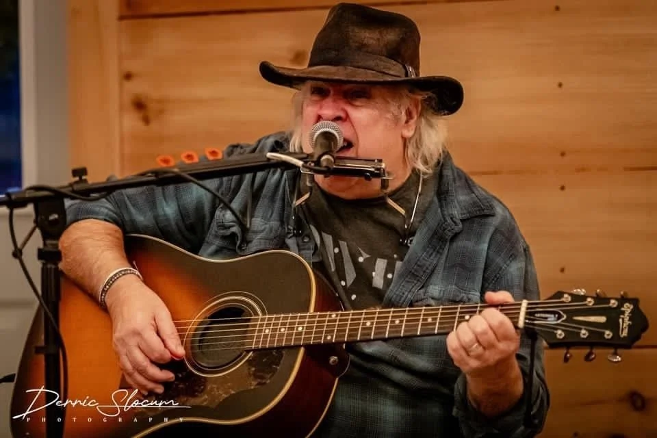 Shakey-An Evening With Neil Young, Almost