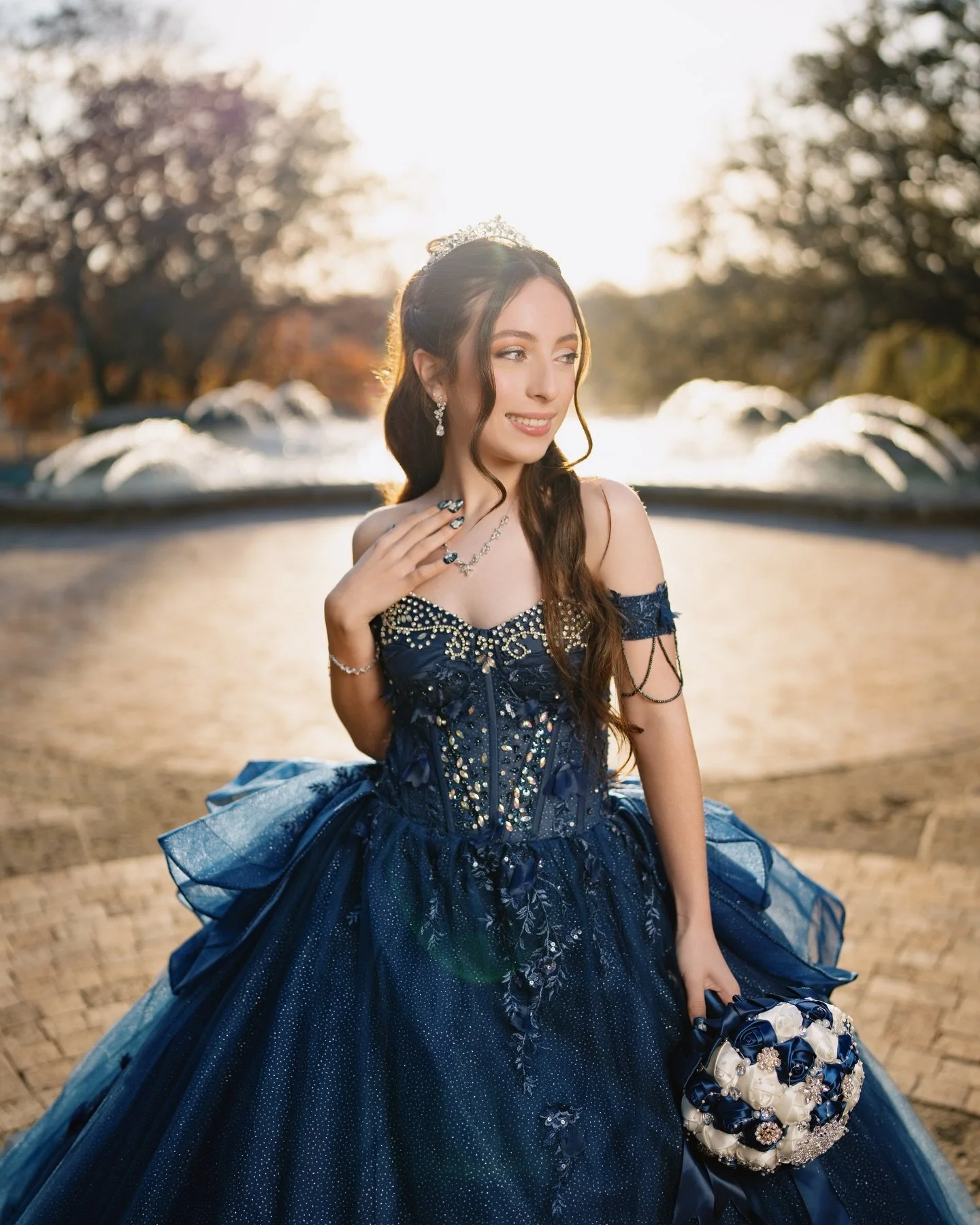 Quincea&ntilde;era. 

Would you want photos like this? Which one is your favorite?

Book your daughter her very own shoot! DM OR Booking link in bio. Session run $300 for an hour shoot. All images edited.

#sanantoniotx #satx
