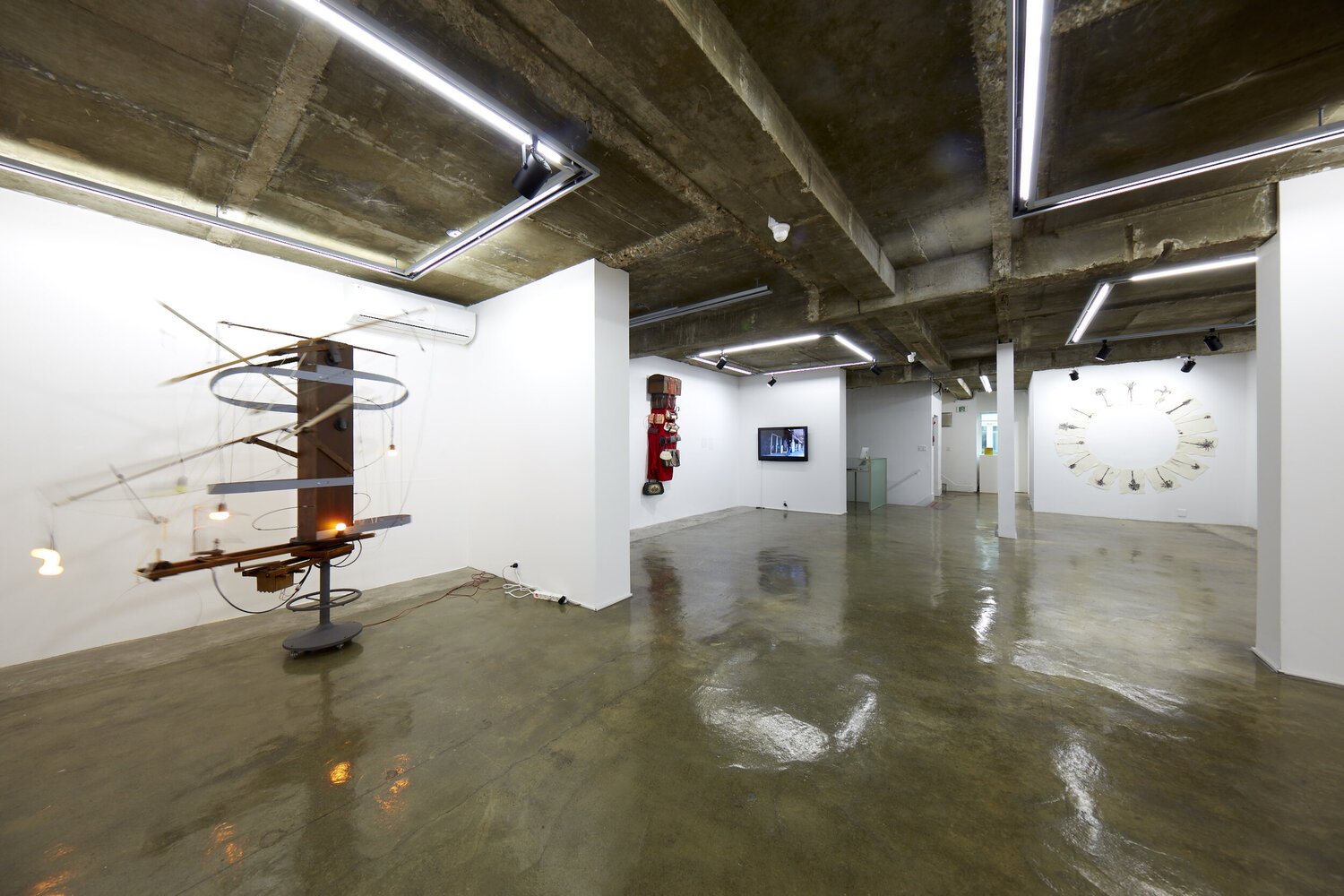 Installation+of,+Henosis,+Works+by+Aliansyah+Caniago,+Yang+Jung+Uk,+Mella+Jaarsma,+Baik+Art,+2018,+3Installation+of,+(The+Carrier),+Mella+Jaarsma,+Henosis,+Baik+Art,+2018_curated+by+Joshua+Hashemzadeh.jpg