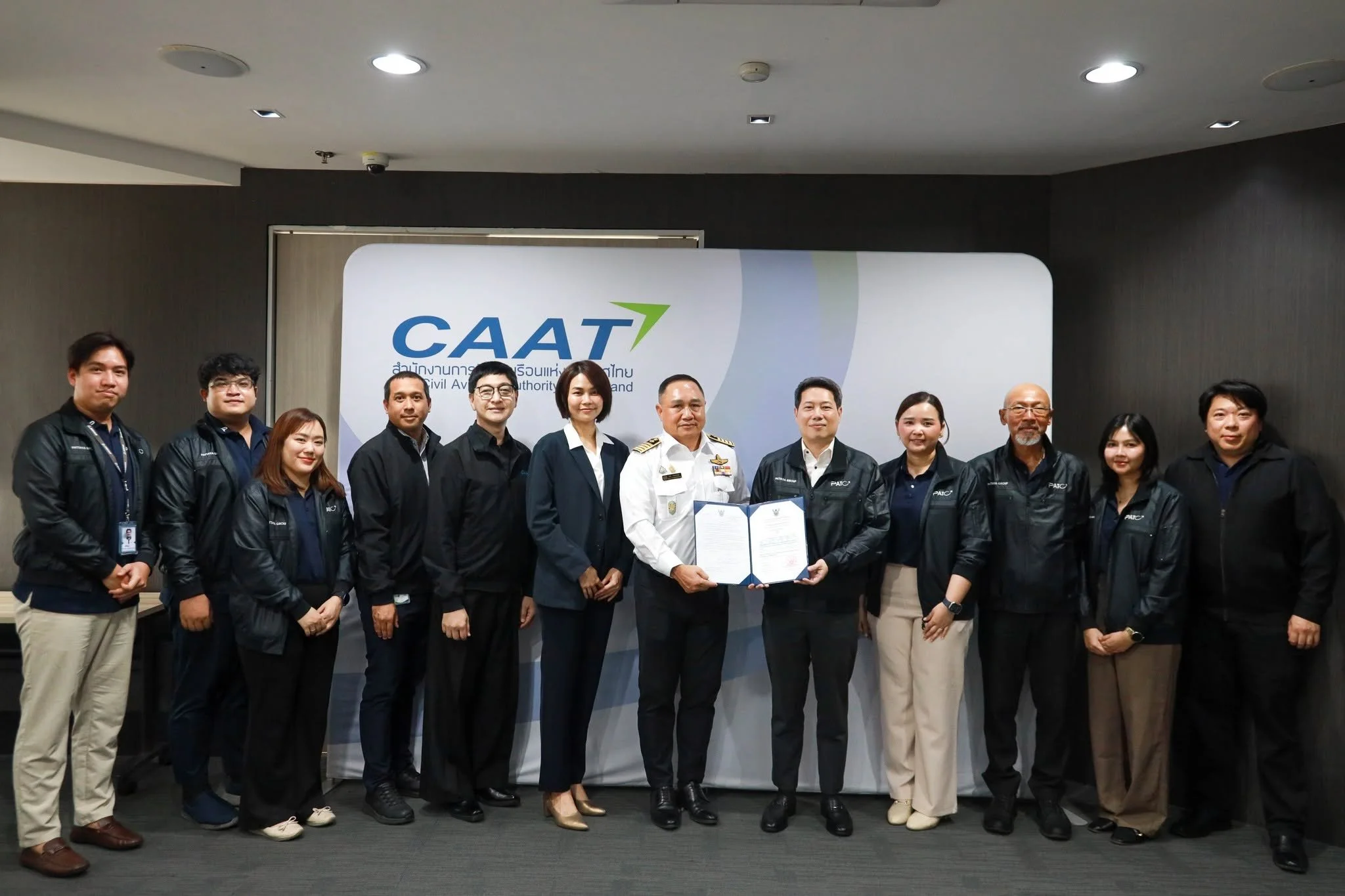 CAAT มอบใบรับรองสถาบันฝึกอบรมด้านการบิน (ATO) แก่ บริษัท พัทยา เอวิเอชั่น เทรนนิ่ง เซ็นเตอร์ จำกัด