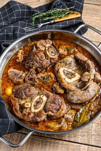 stewed-veal-shank-meat-osso-buco_89816-23073.jpg