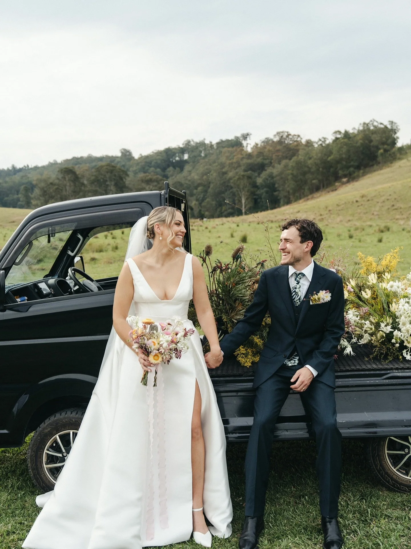 Country side with these cuties 💞
Paris &amp; Andrew 

Weddings hit different when you&rsquo;re not only a vendor but a guest&hellip;