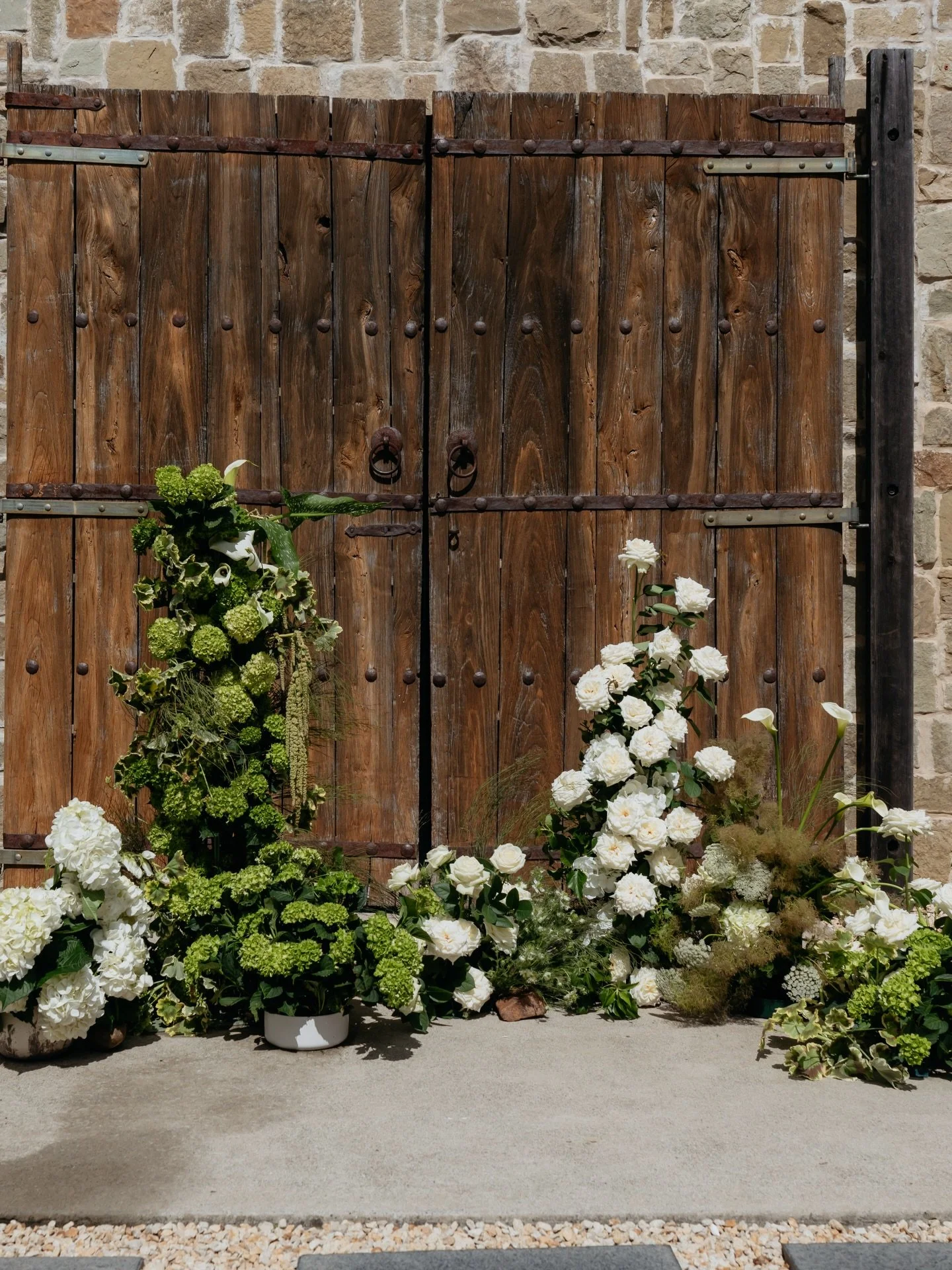 Hello Twenty Twenty Six. 🤍

After a much needed rest and reset,
the year ahead is about moving slower, creating with intention,more beauty, less noise,and being fully present in the moments that matter 🤍💫

We are making our way through your beauti