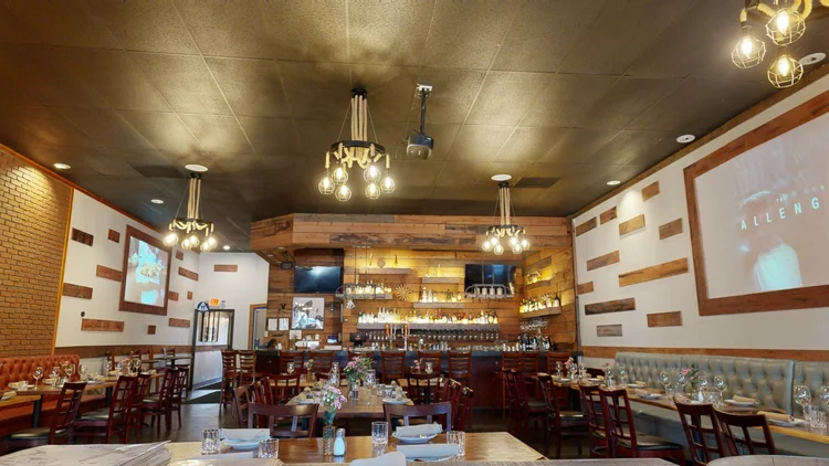 Stamp Bar & Grill