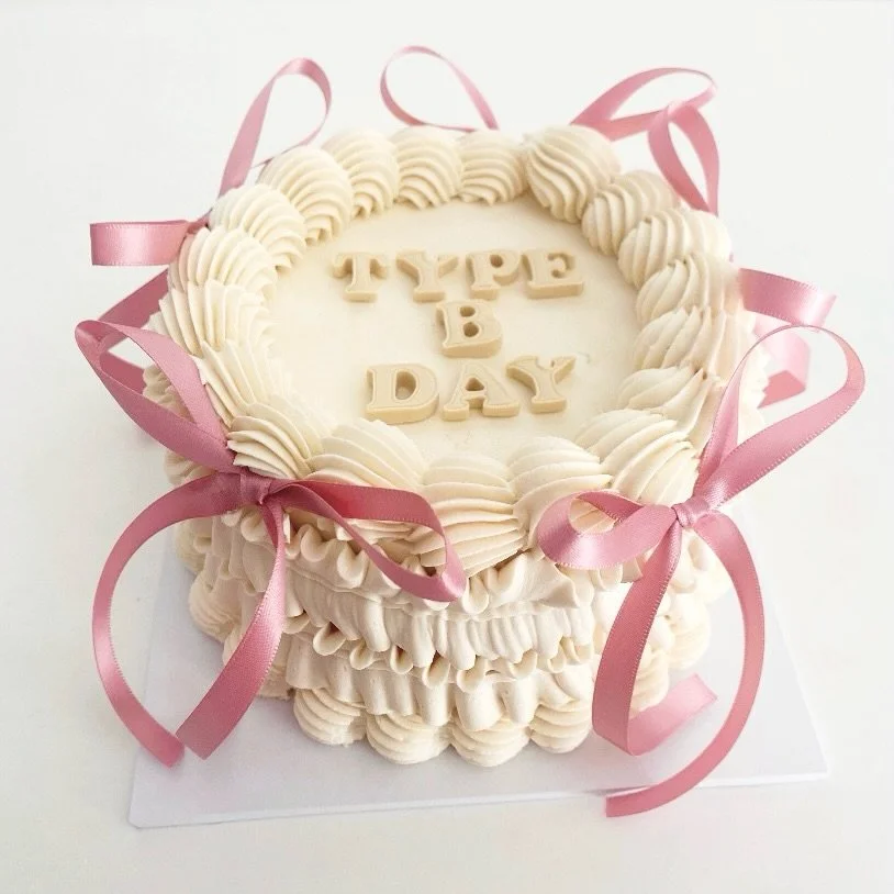 Ivory and pink 🎀