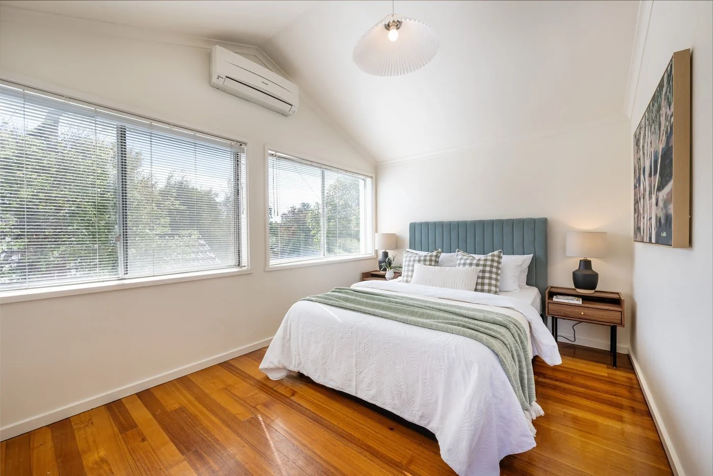 6913-residential-L38527441-1776124932jzXaxi.jpg
