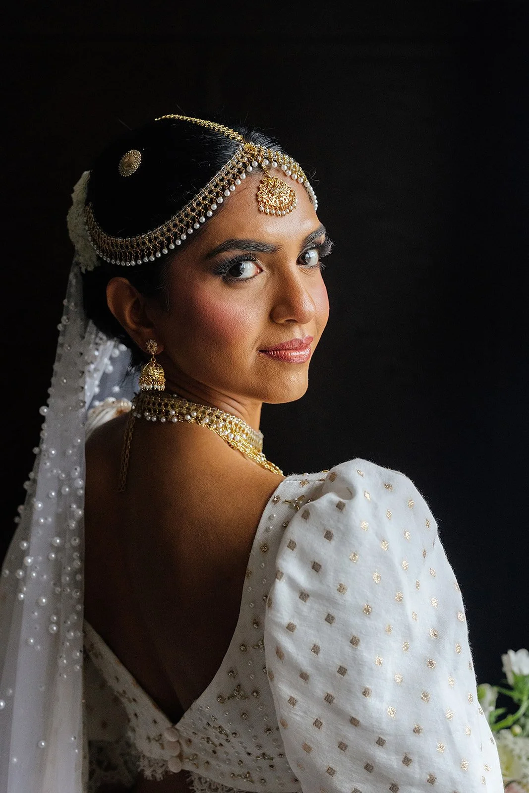 modern Sri Lankan bridal outfit