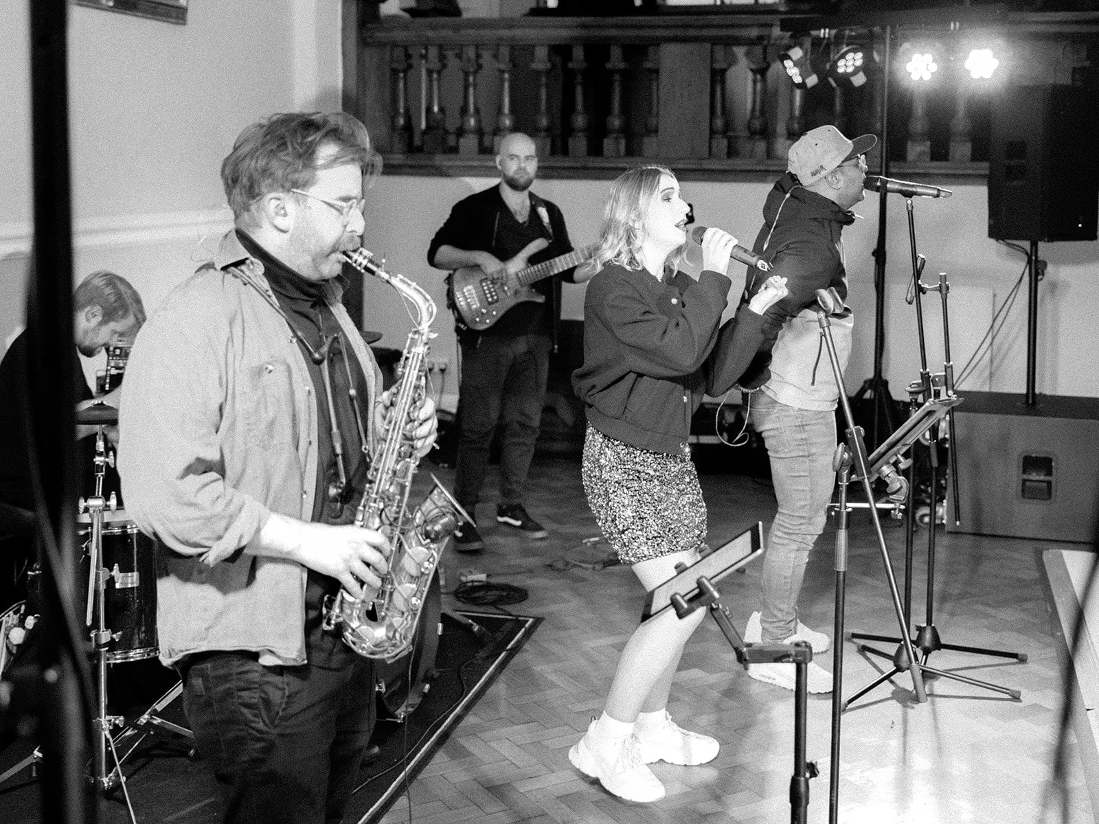 Winter wedding party