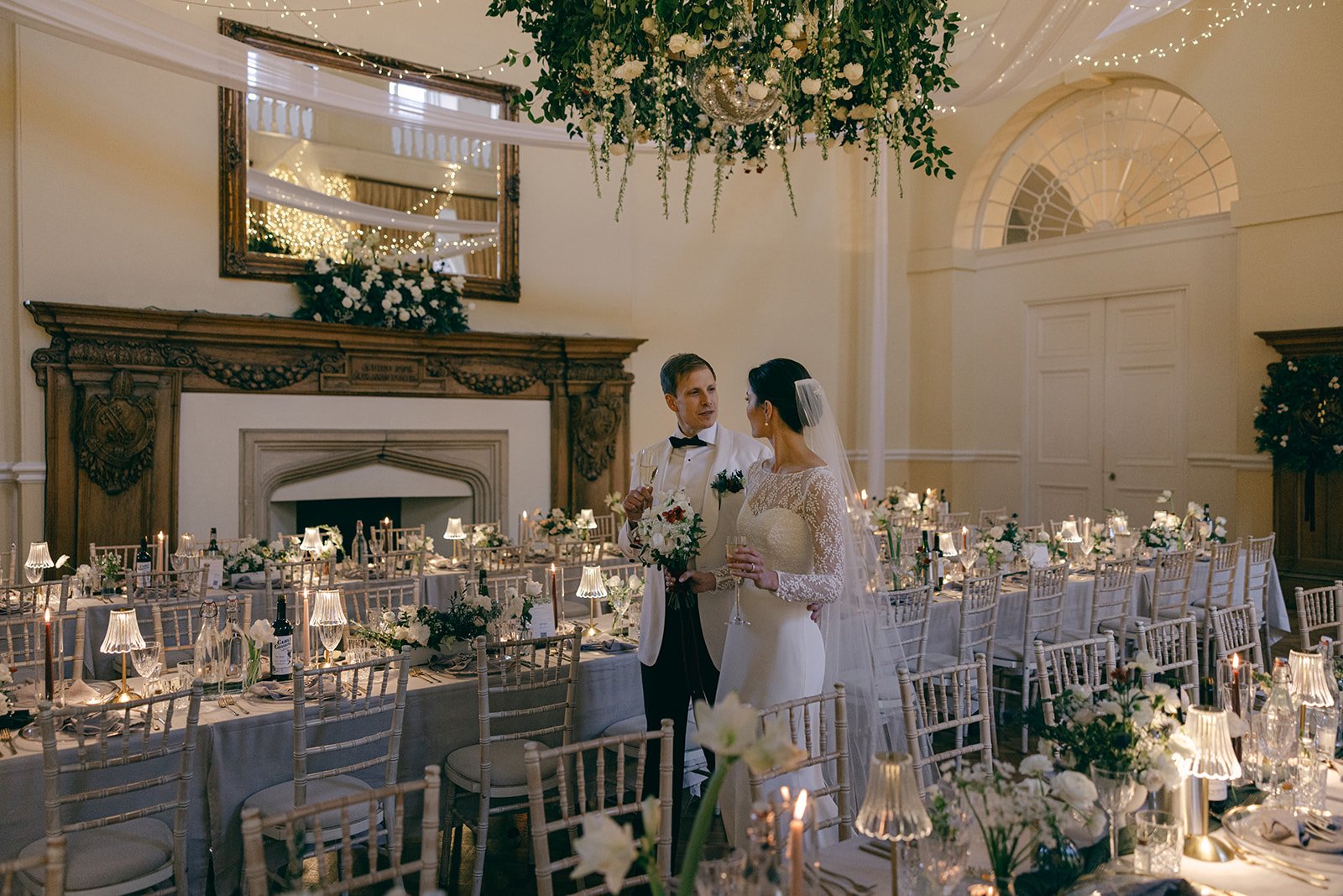 Christmas wedding day timeline. Top things to consider when planning your winter wedding