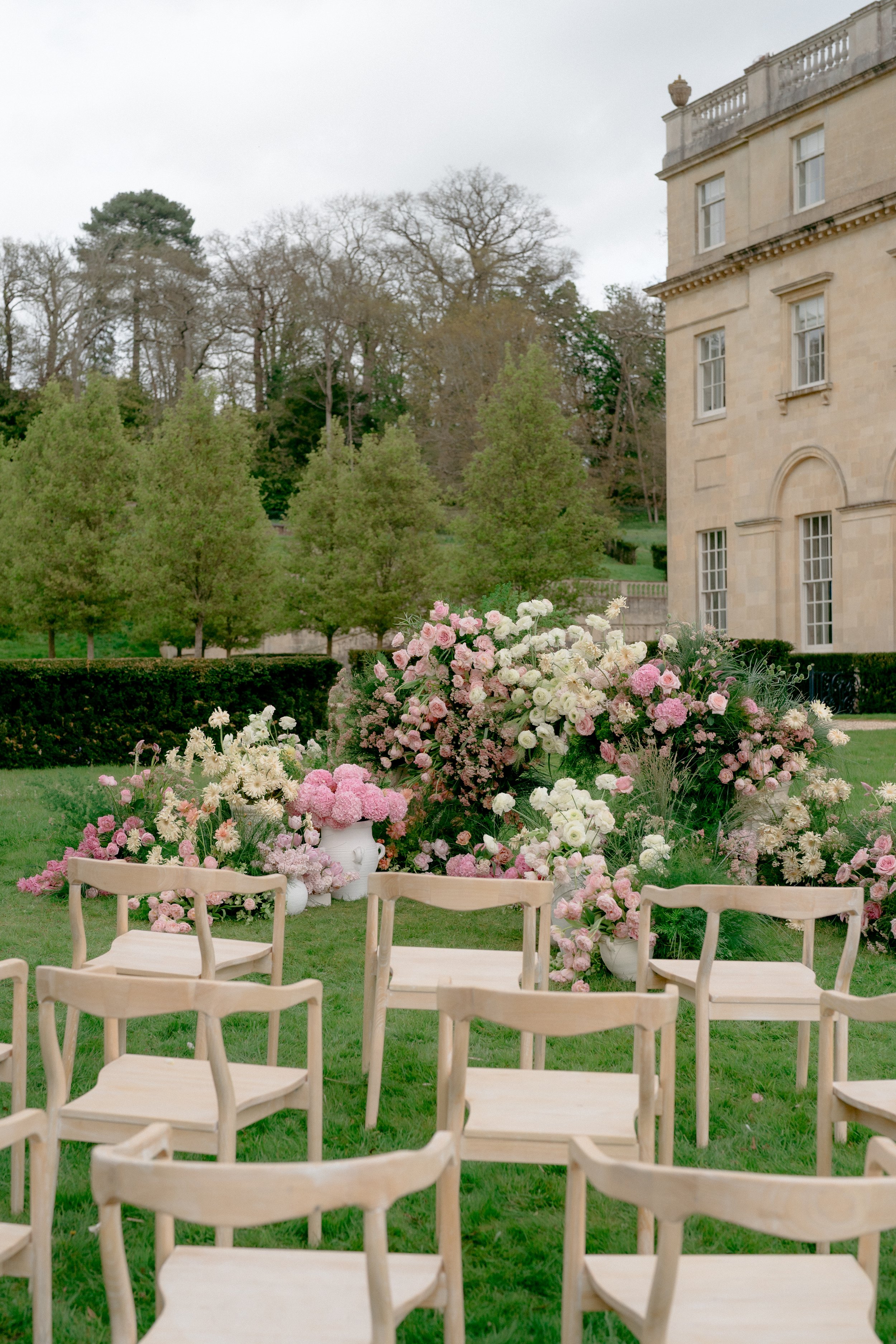 Spring floral arrangement 