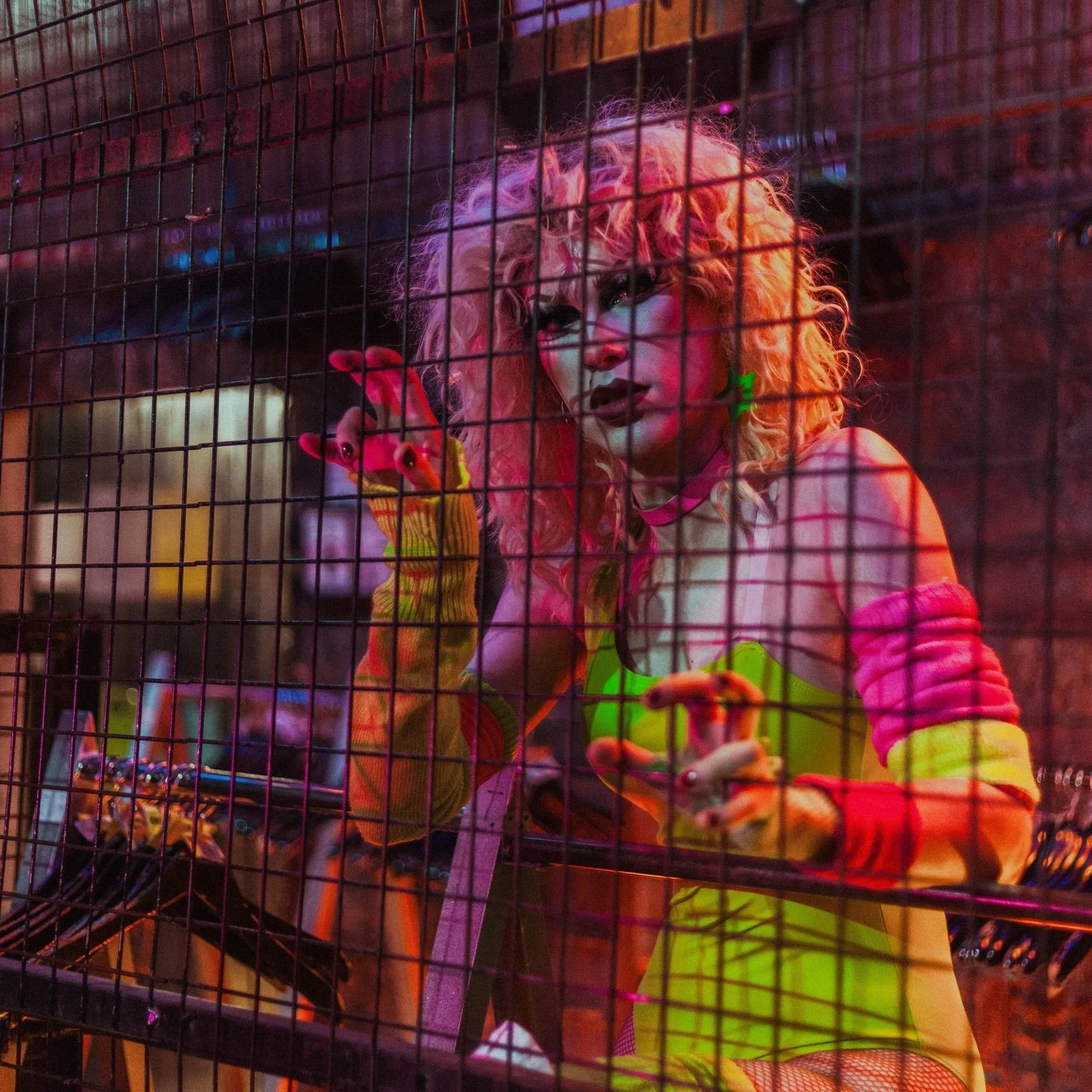 🌸🐝 happy Birthday zum 8. (!!) Geburtstag der @flowersandbeesparty 🌸🐝
Thanks for having me as Family 

📸 @michael.kuettner