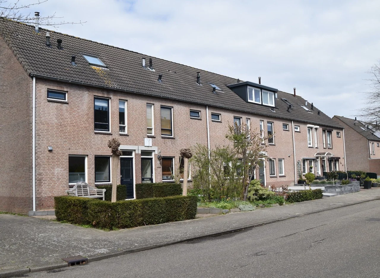 Jaren 90 woonwijk in Toolenburg, Hoofddorp, in Haarlemmermeer.