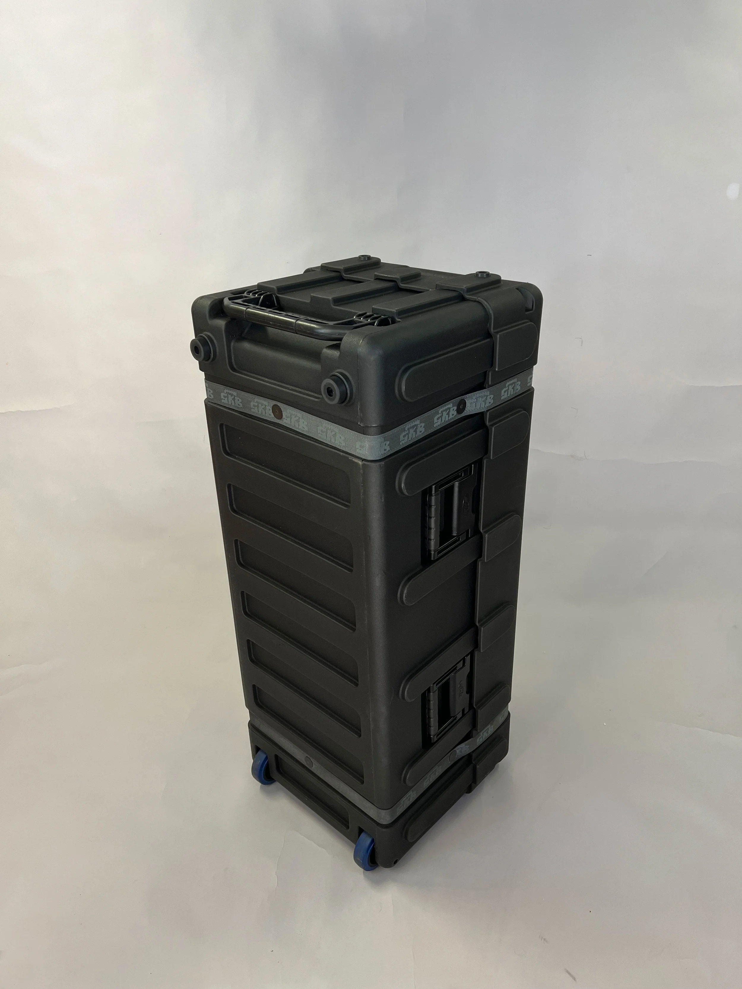 Noir foldable display shelves - black portable trade show shelving, setup view