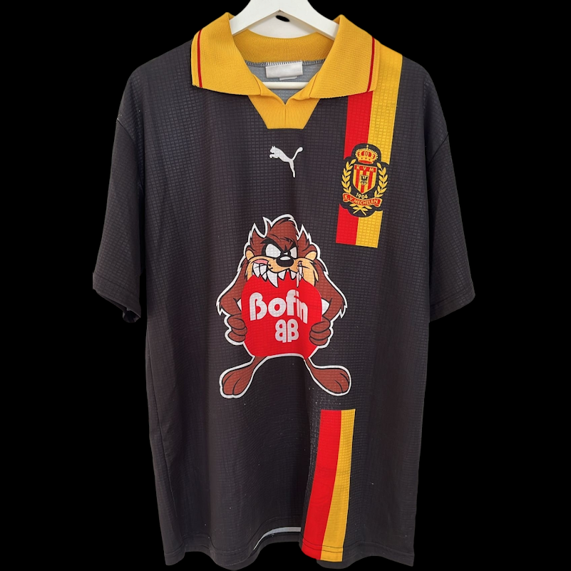Uitshirt 2000-2001, Derde versie