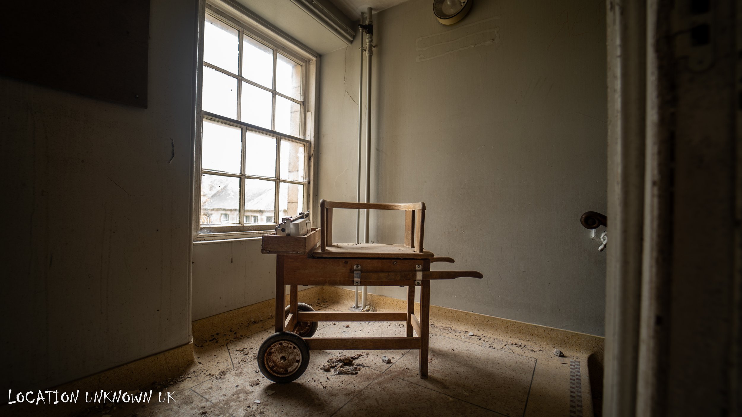 A sit down scale.
