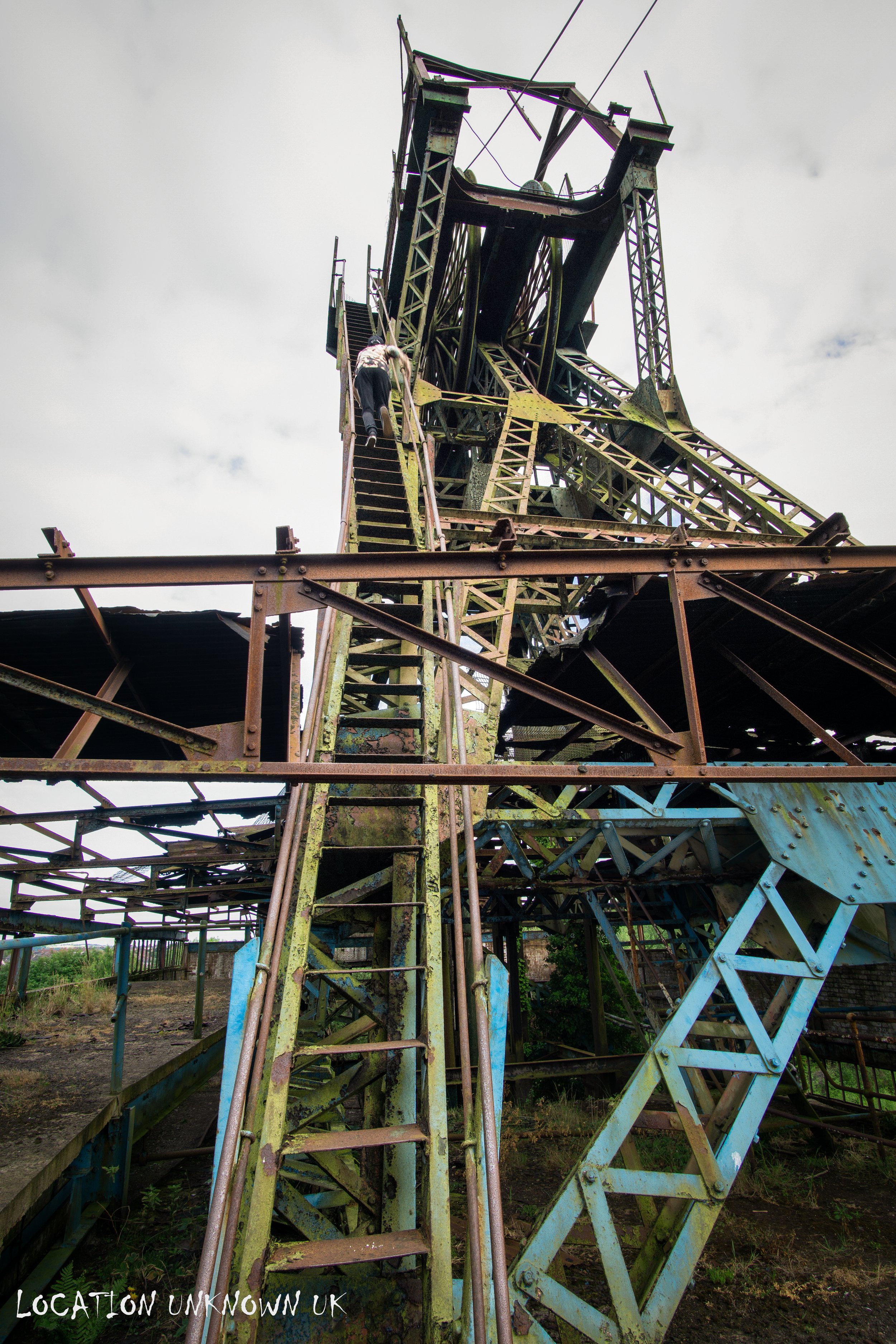 Base of the Hesketh headstock. I climbed this one a few years back and the rust steps were bad back then.