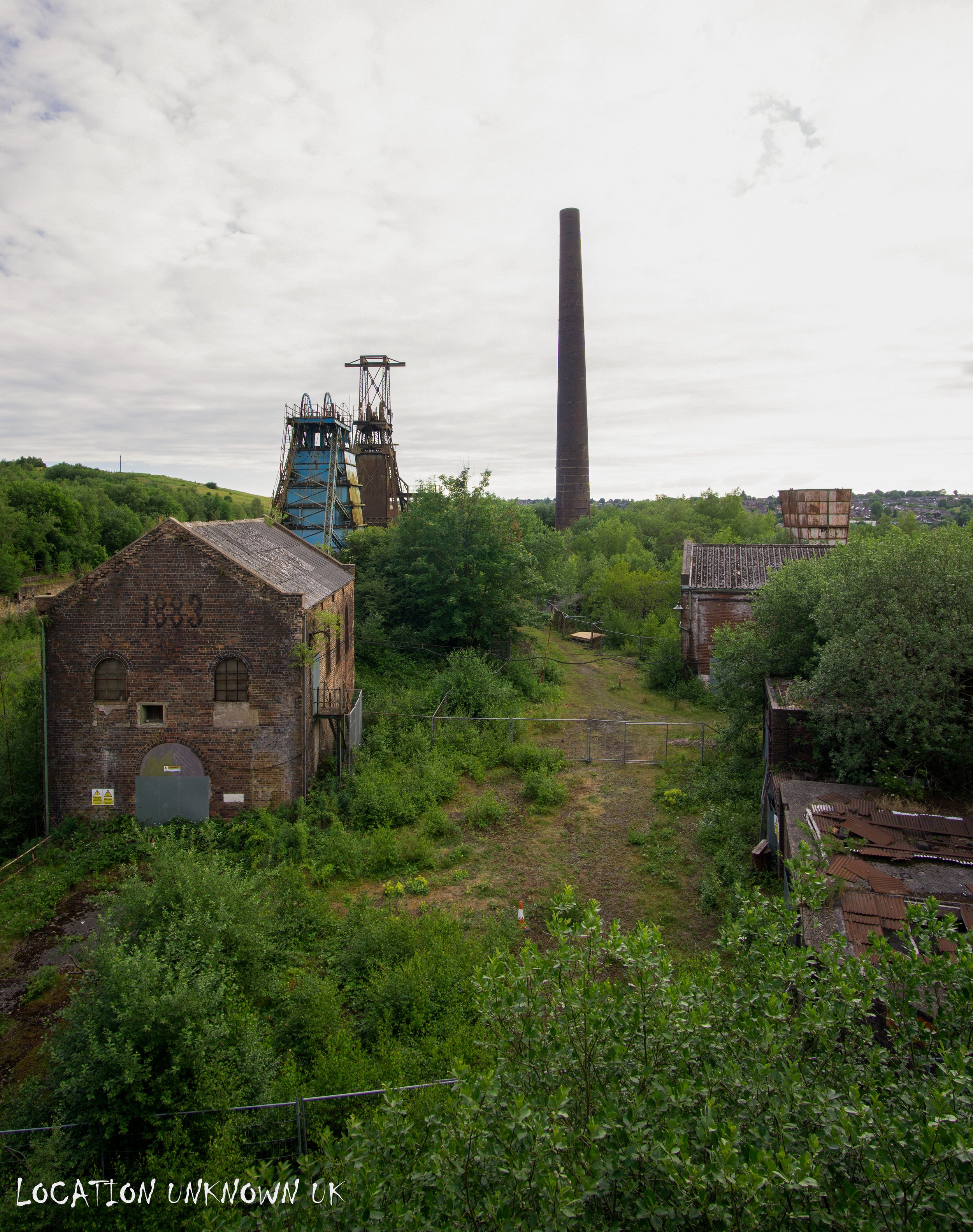 Multiple Headstocks and chimney in view.