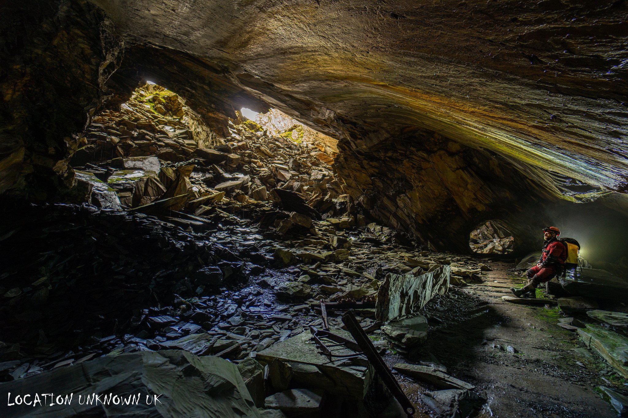 One of the vast main chambers leading out to surface quarry workings.