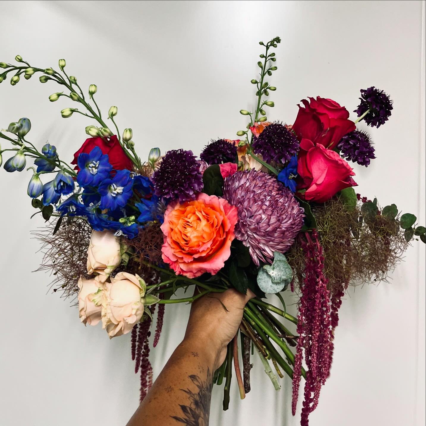 Pops of colour for my special bride &amp; bestie Lou 💕

#lisajanelush #perthsmallbusiness #perthwedding #perthweddings #perthweddingflowers #gettingmarried  #perthbride #perthcreative #weddingflowers #wawedding #weddingdesign #weddingseason #wedding