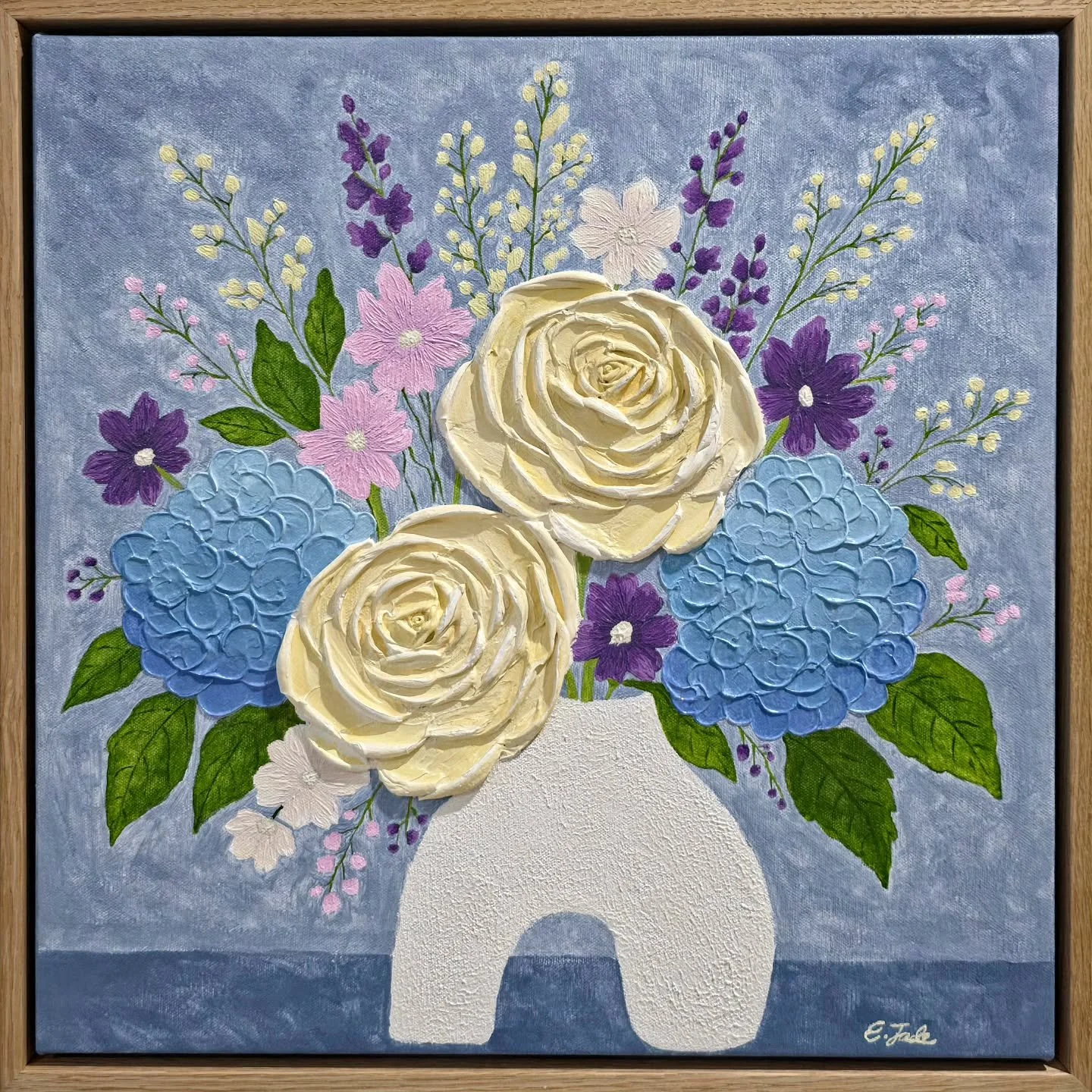 Hydrangea Morning 🌸
Inspired by one of the ceramic vases in my home, this piece was created with soft blues, sculptural roses and delicate gathered florals to capture a calm and peaceful moment.

&bull; 43cm x 43cm (framed)
&bull; Acrylic &amp; mode