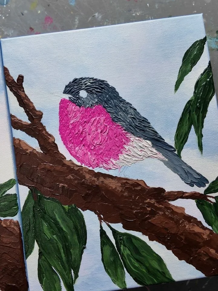 A weekend of rain means a weekend filled with studio time, and I'm OBSESSED with how these two are coming along! 😍 It's been a very pink kind of weekend 🩷

Just the eyes, beaks and tiny feet to go. You all know how much I love painting the eyes, so