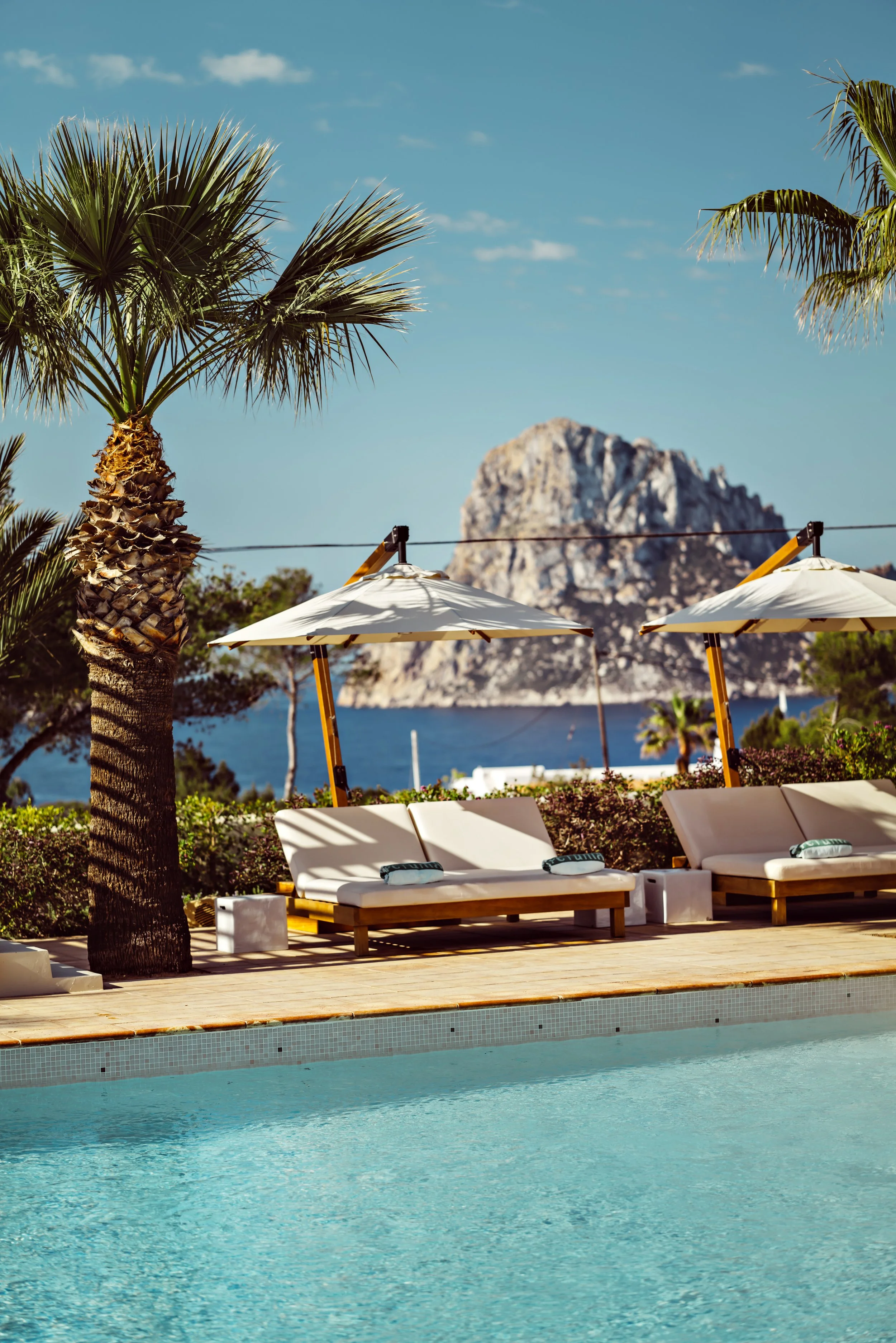 Beaumier_Ibiza_Petunia_BenoitLinero_Pool_L1030349.jpg
