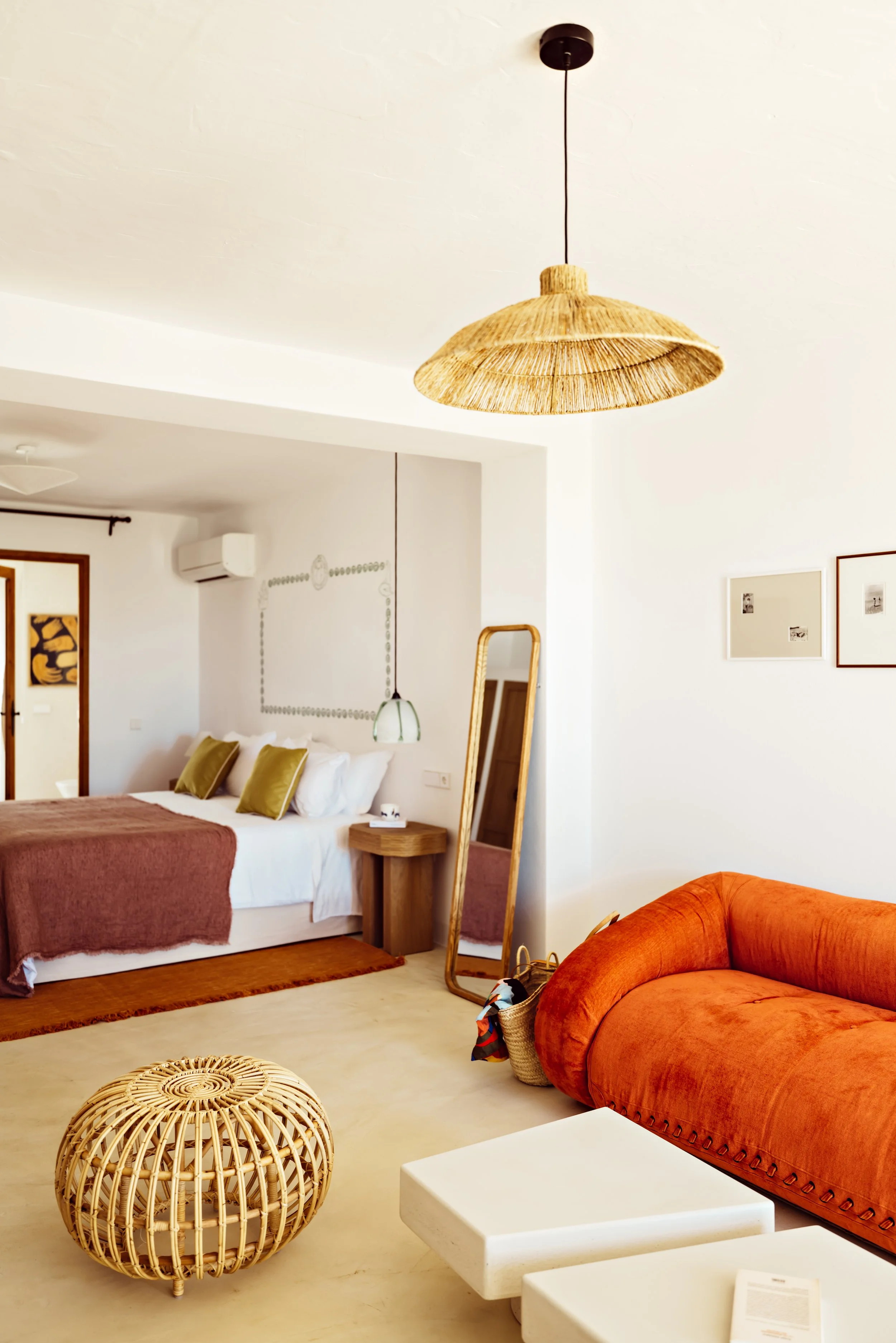 Beaumier_Ibiza_Petunia_BenoitLinero_Room_BougainvillierSuite73_L1030425.jpg