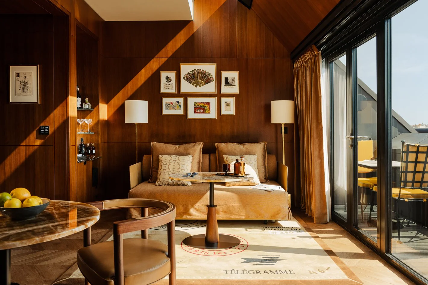 HotelMadameReve_Suite_Terrasse_CreditJeÌroÌmeGalland.jpg