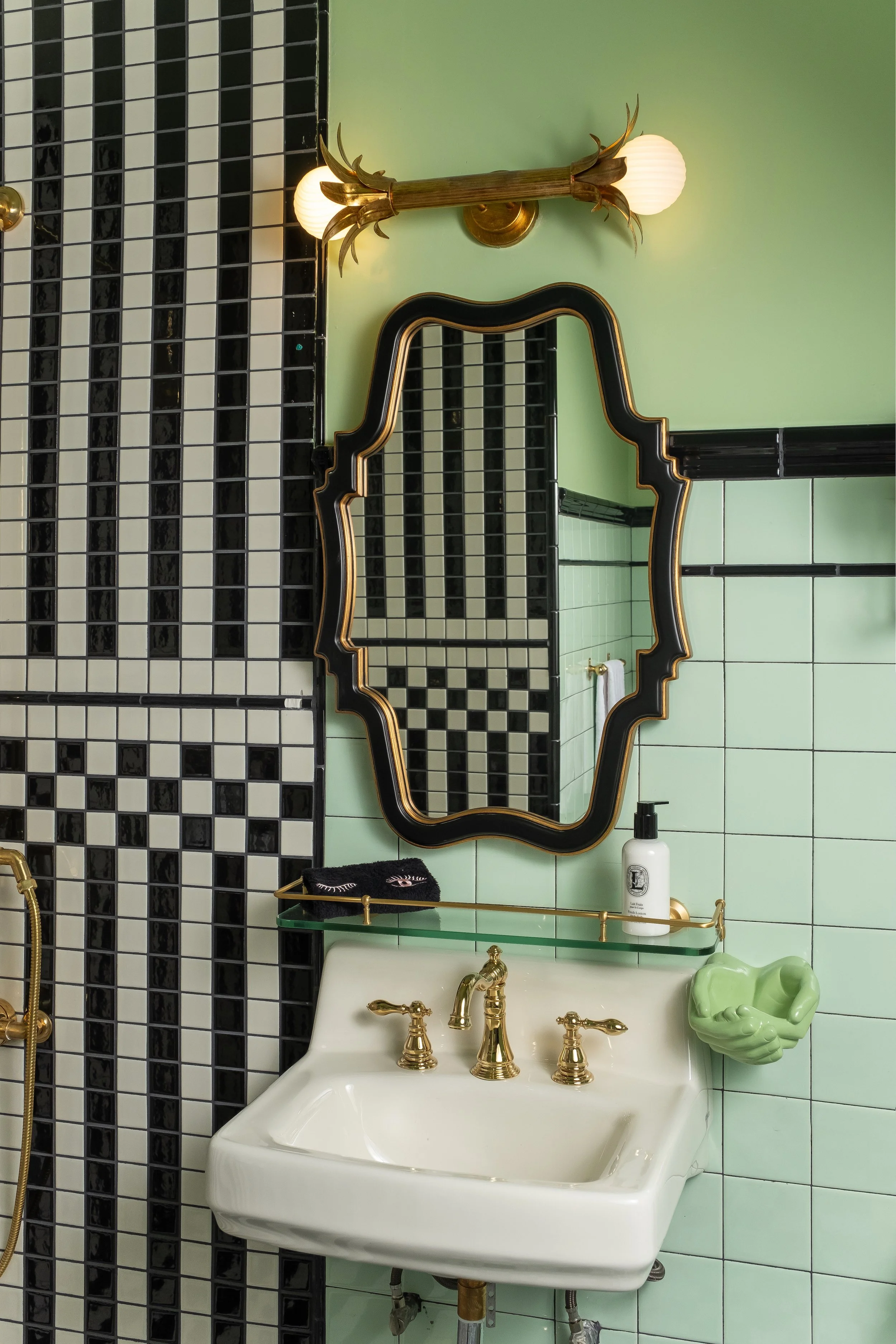 The Lafayette_Bathroom_PC Haley Hill.jpg