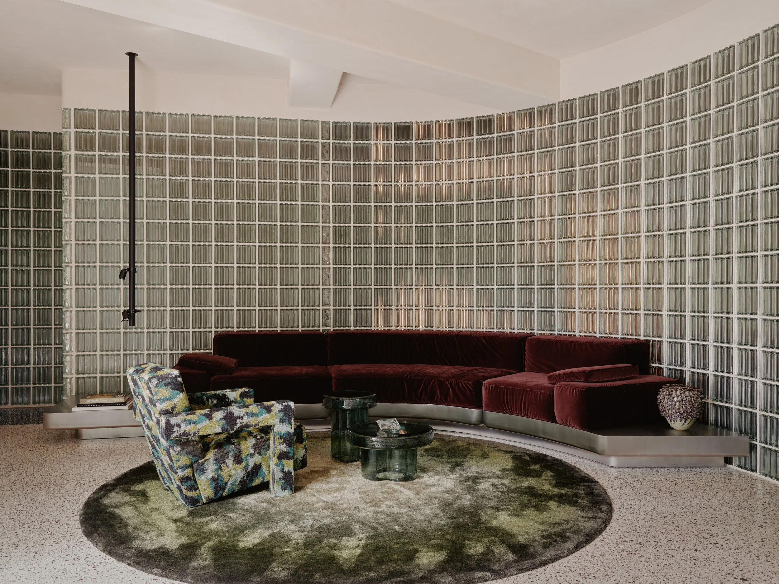Glassbrick Apartment: Studio Karhard  X berghain