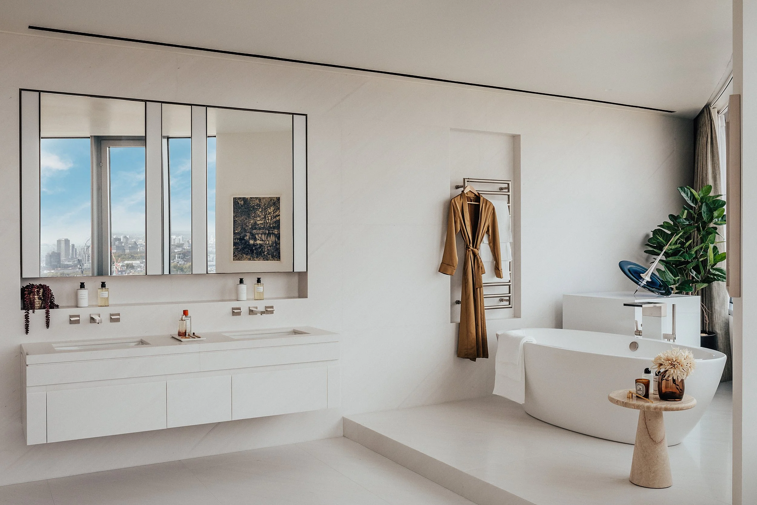 The Bryanston, Hyde Park Penthouse Principal Suite Bathroom.jpg