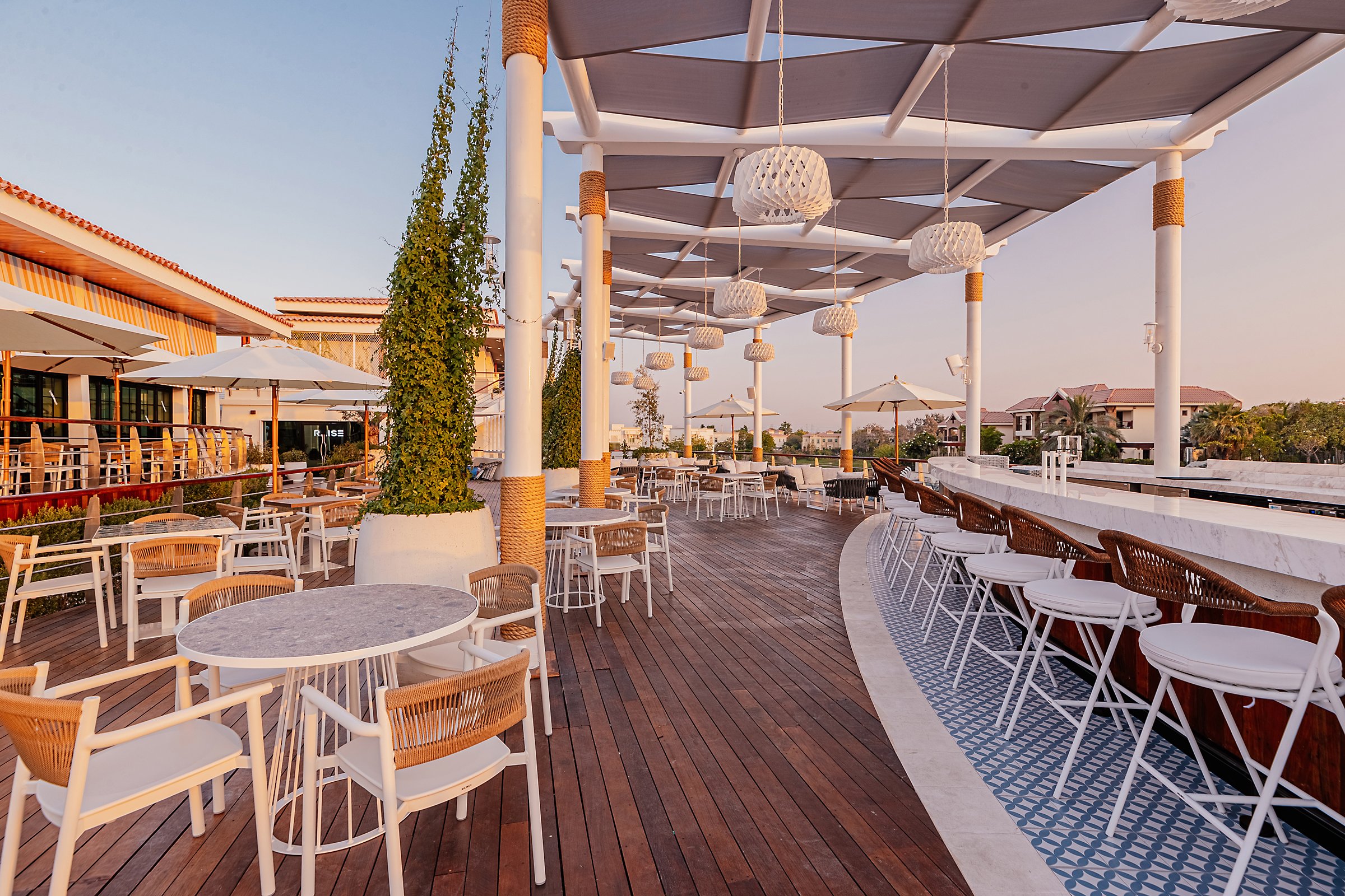 Isola Ristorante dubai sunset restaurant 1.jpg