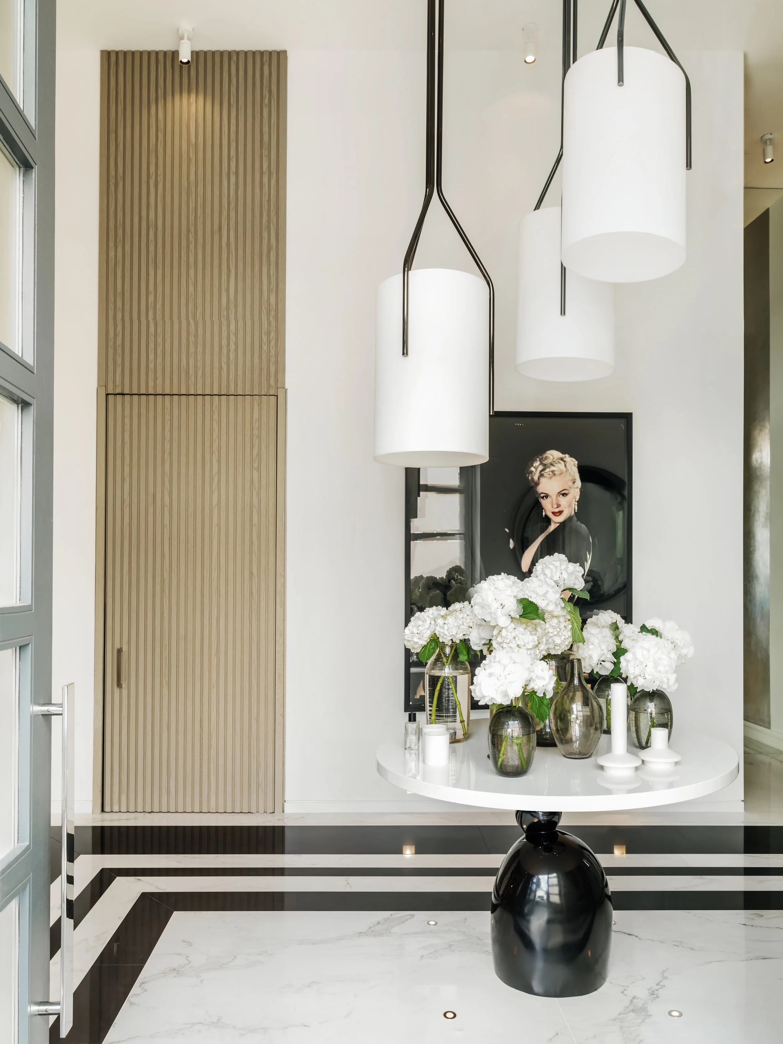 Copy of Mel Yates_Kelly Hoppen_Auction House Embargoed until May 2016 (3).jpg