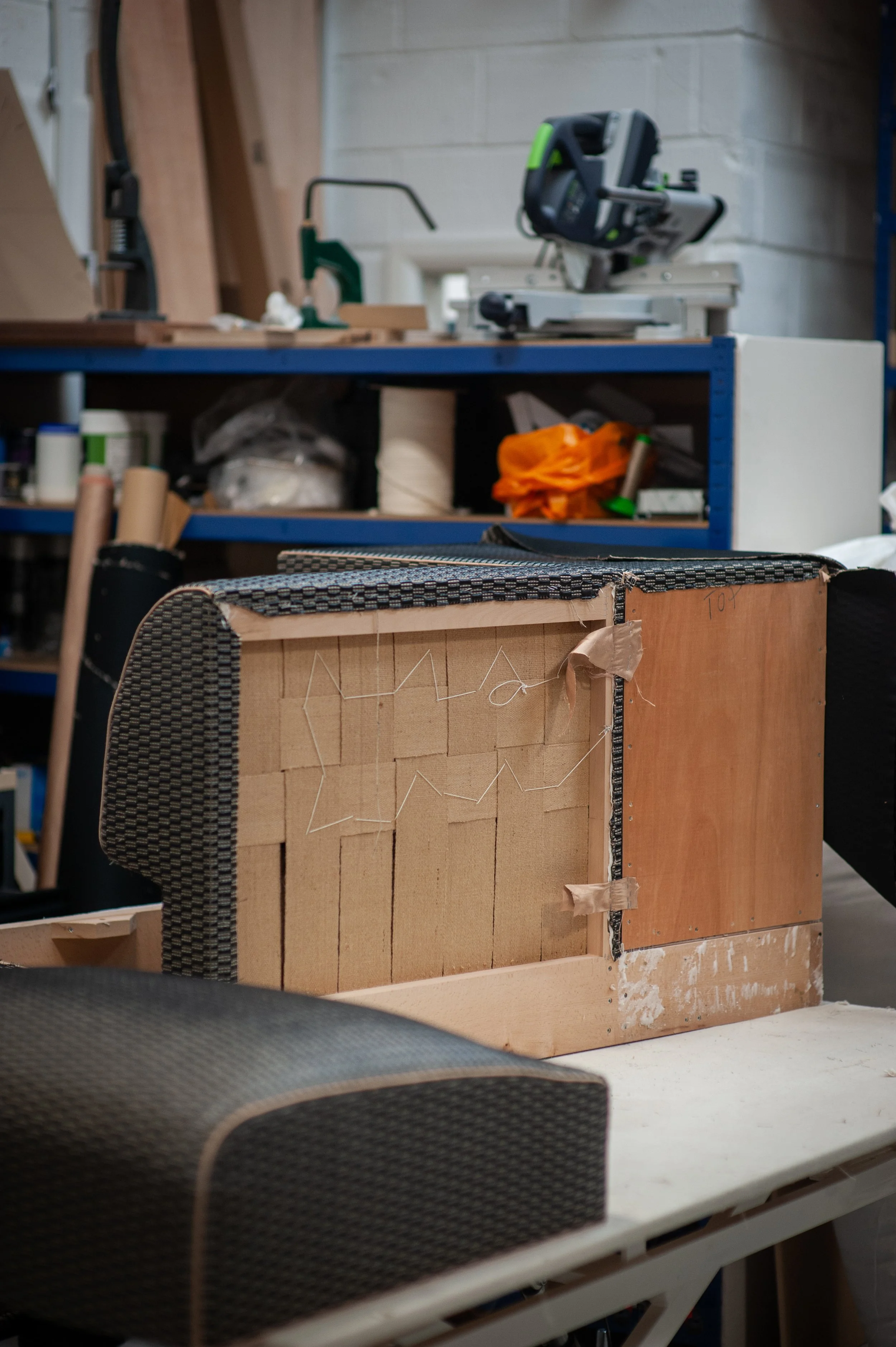 PIRAJEAN LEES Editions-CH05-Listening Chair-back.jpg