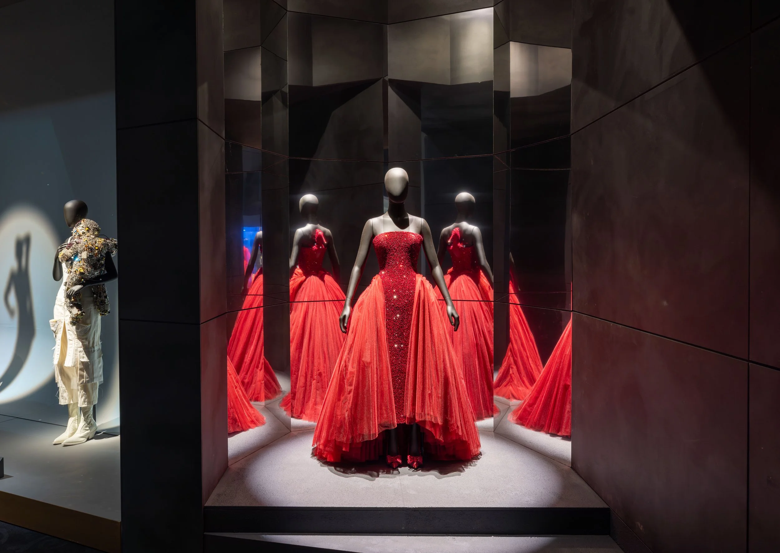 REVIEW Schiaparelli At The V A A Landmark Fashion Exhibition review-schiaparelli-at-the-v-a-a-landmark-fashion-exhibition