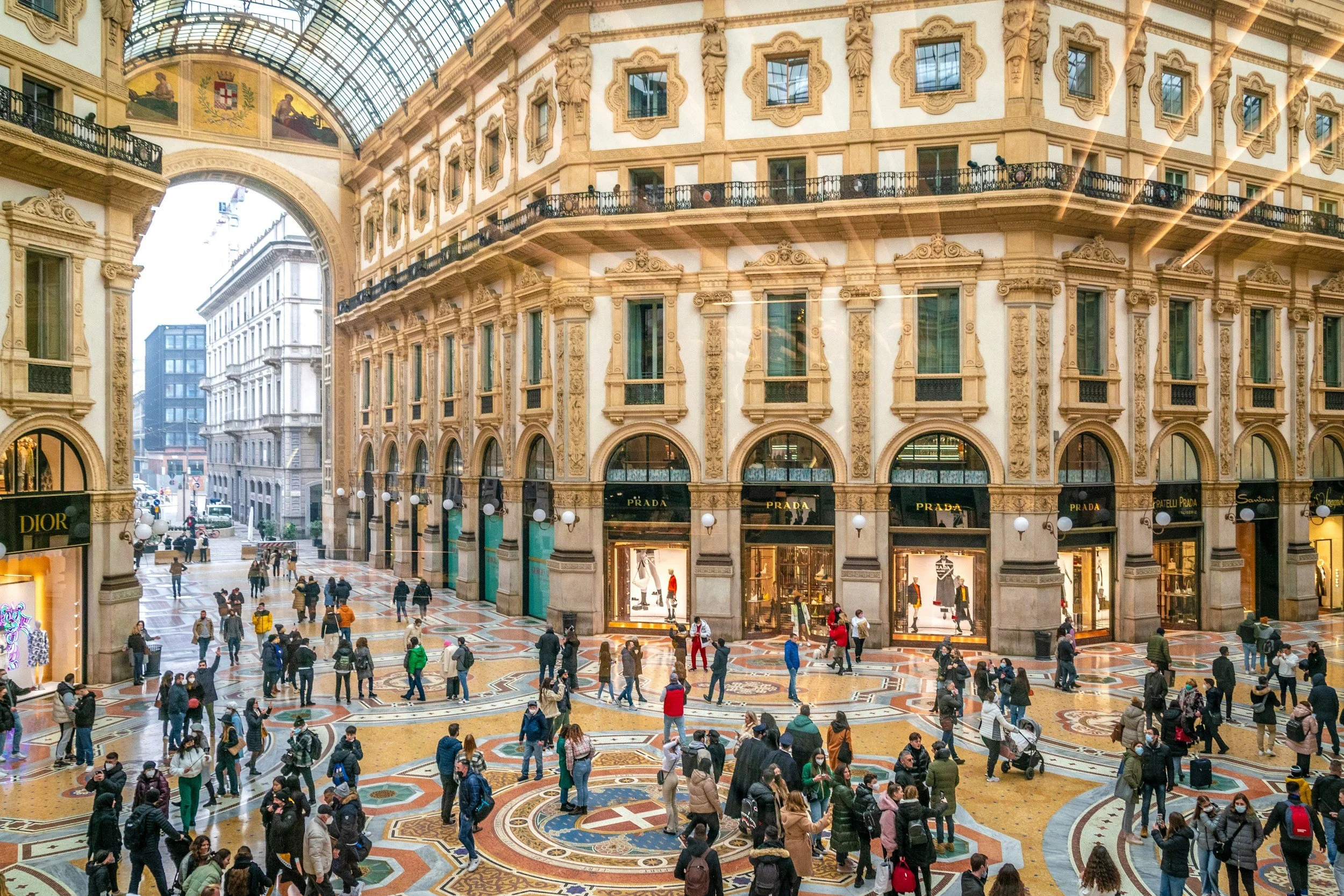 Galleria Vittorio Emanuele II Milan Shopping