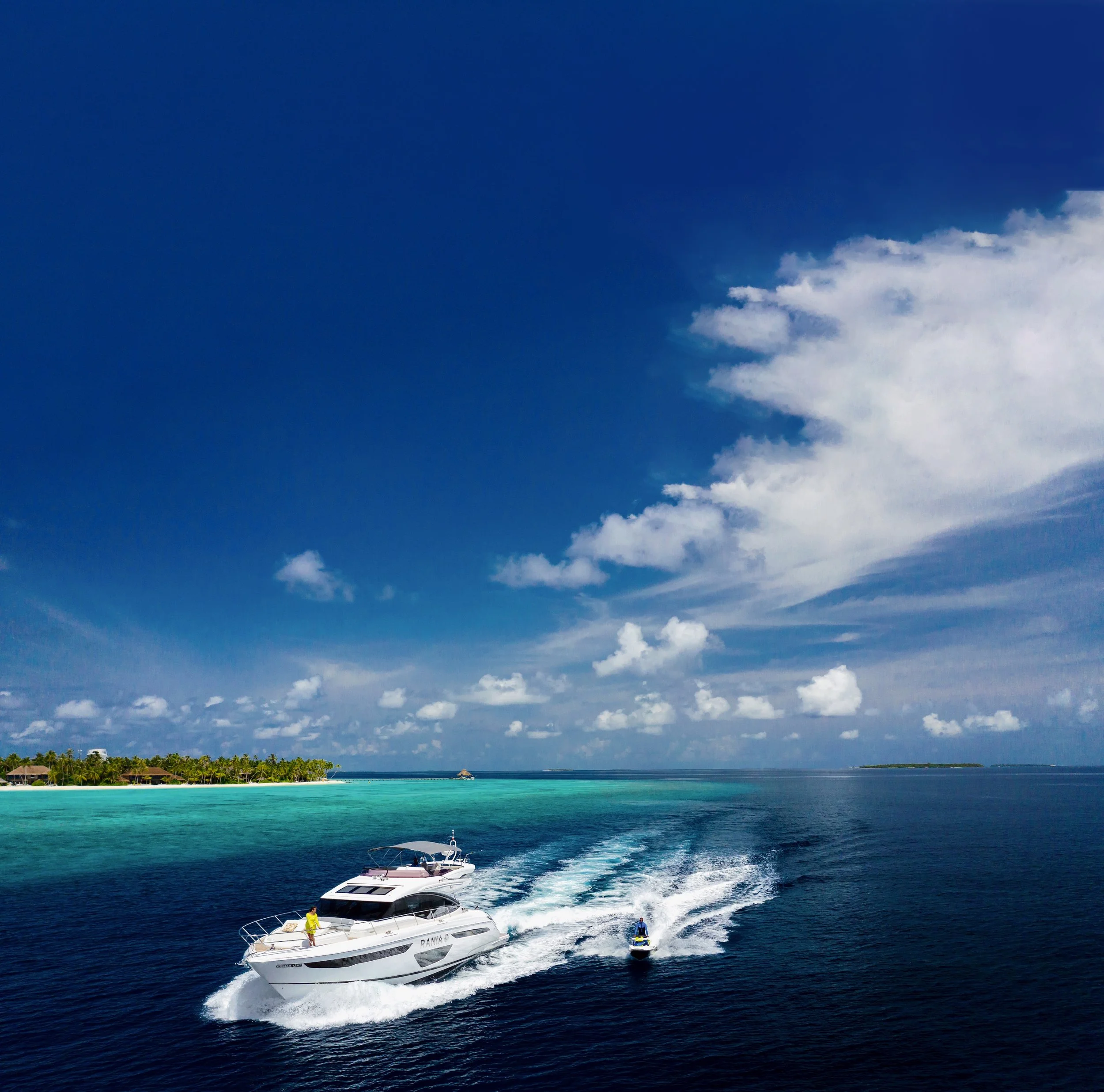 Velaa_Private_Island_Rania_Luxury_Yacht copy.jpg