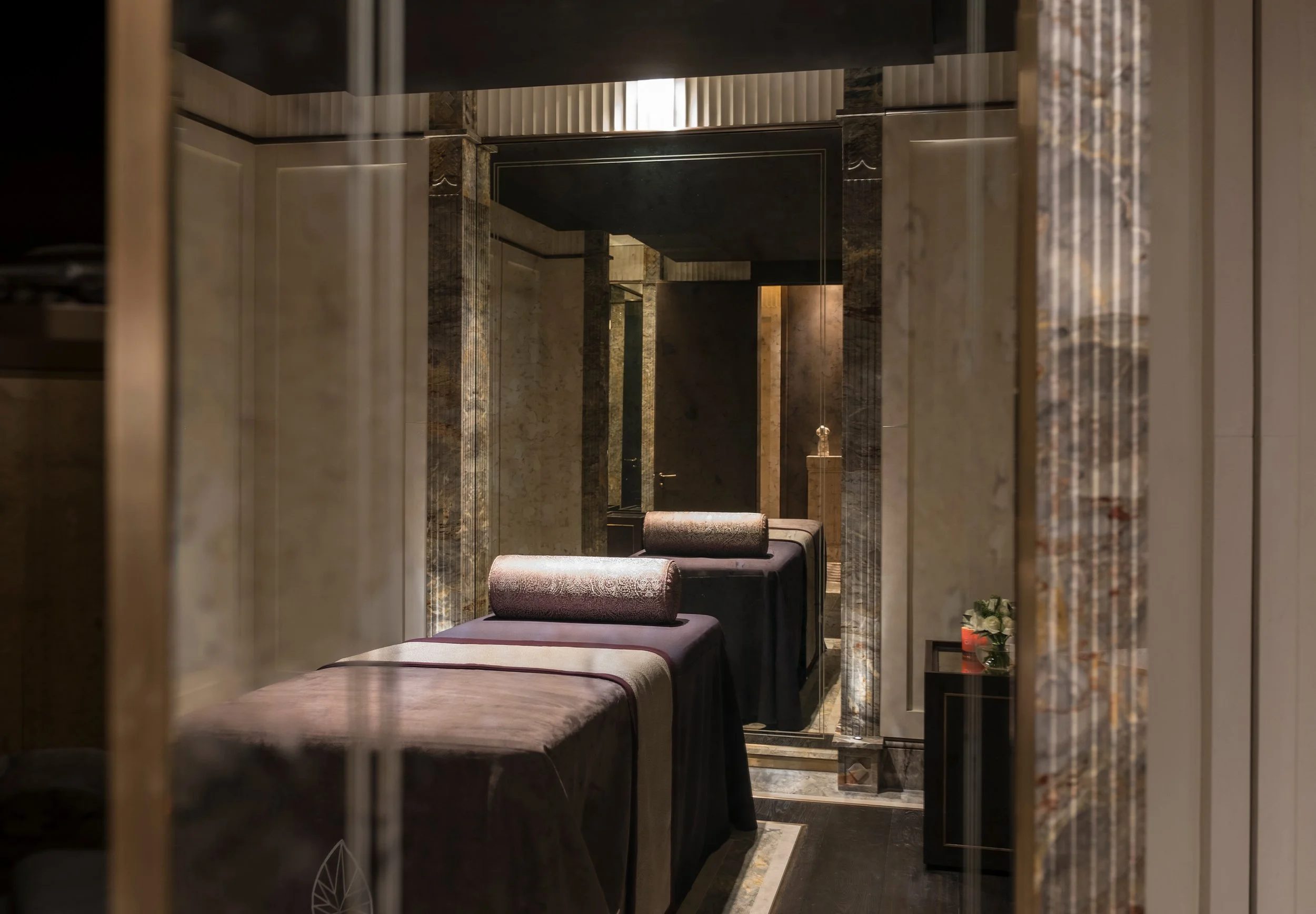 Lanesborough-Club-Spa-Room-Treatment_Room_reflection London_.jpg