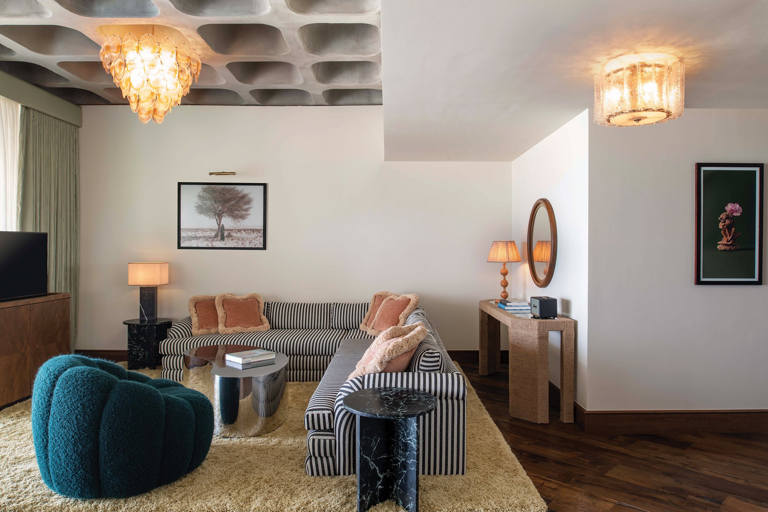 TheNedDoha_CornicheSuite_LivingRoom_SeaView